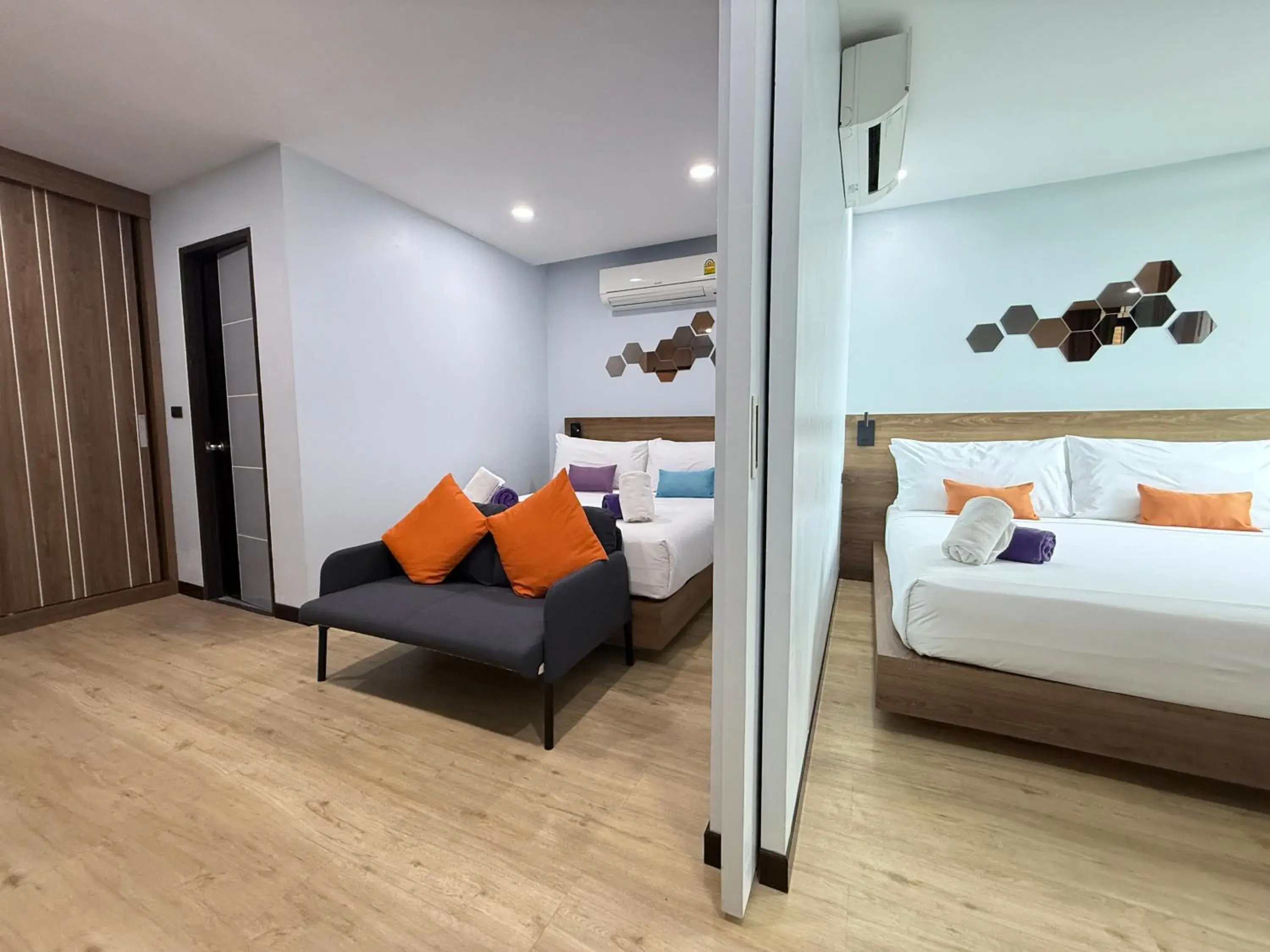 Bedroom, Bed in Chaweng Villawee Hotel Bedroom, Bed in Chaweng Villawee Hotel