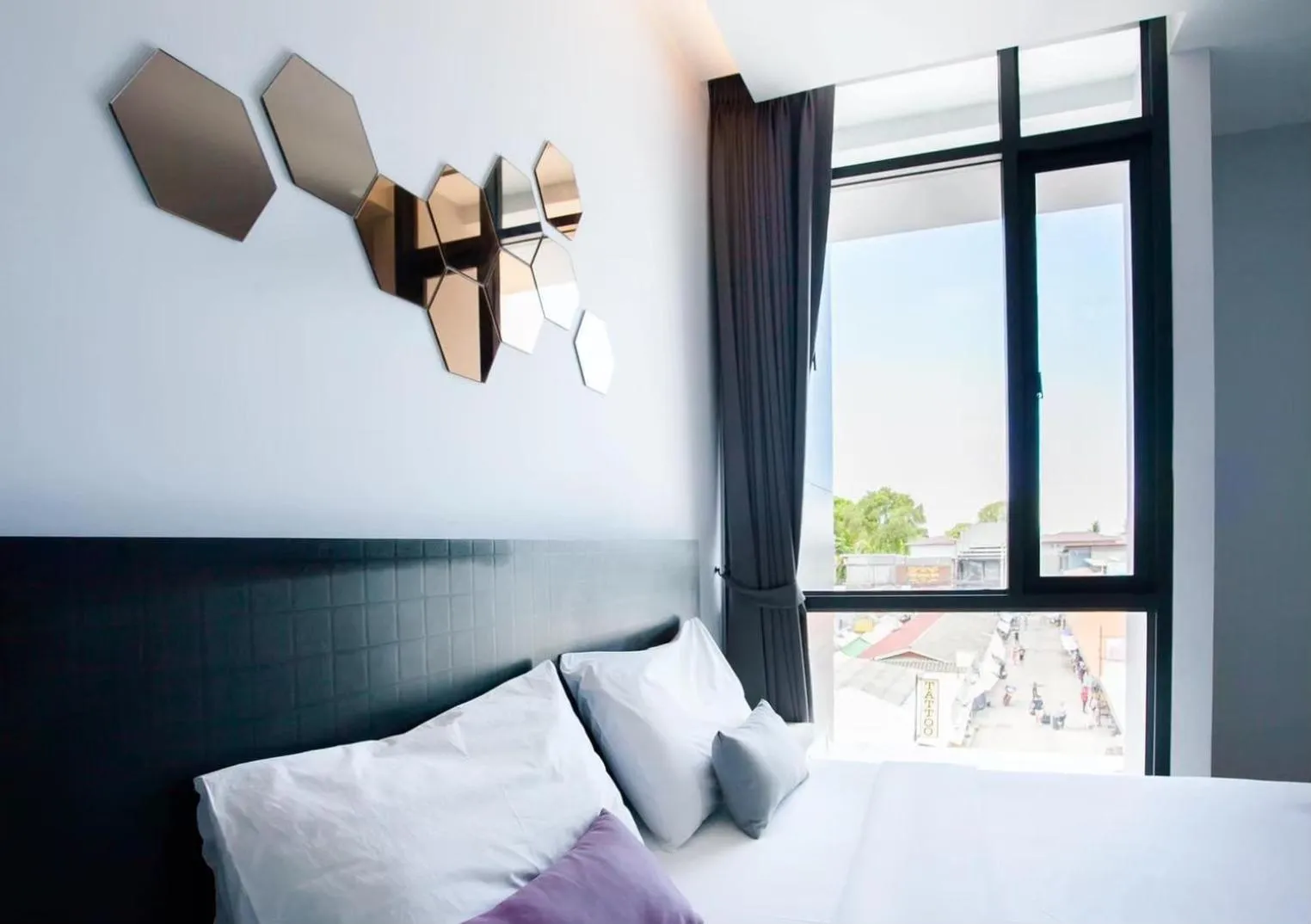 Bed in Chaweng Villawee Hotel