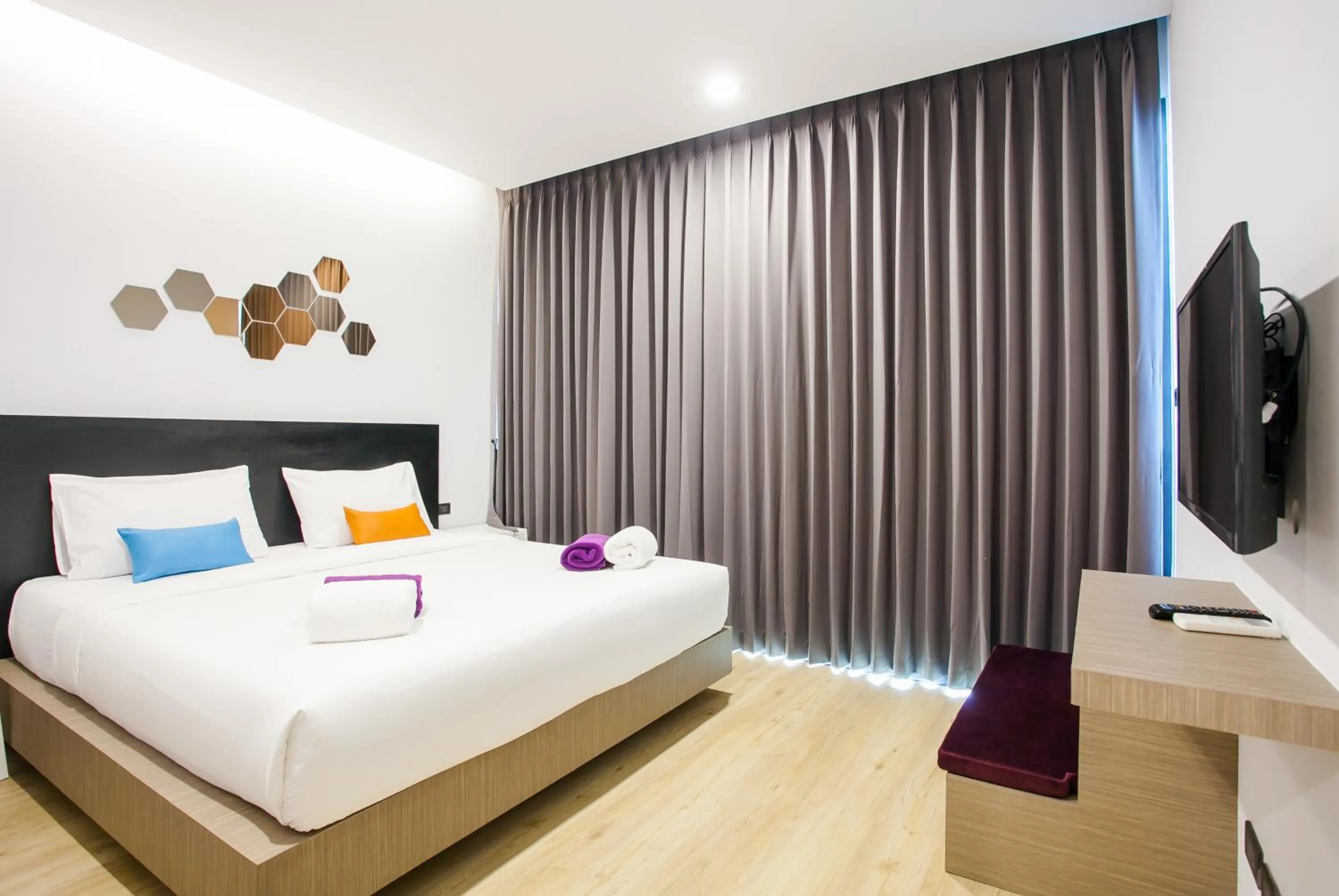 Bed in Chaweng Villawee Hotel