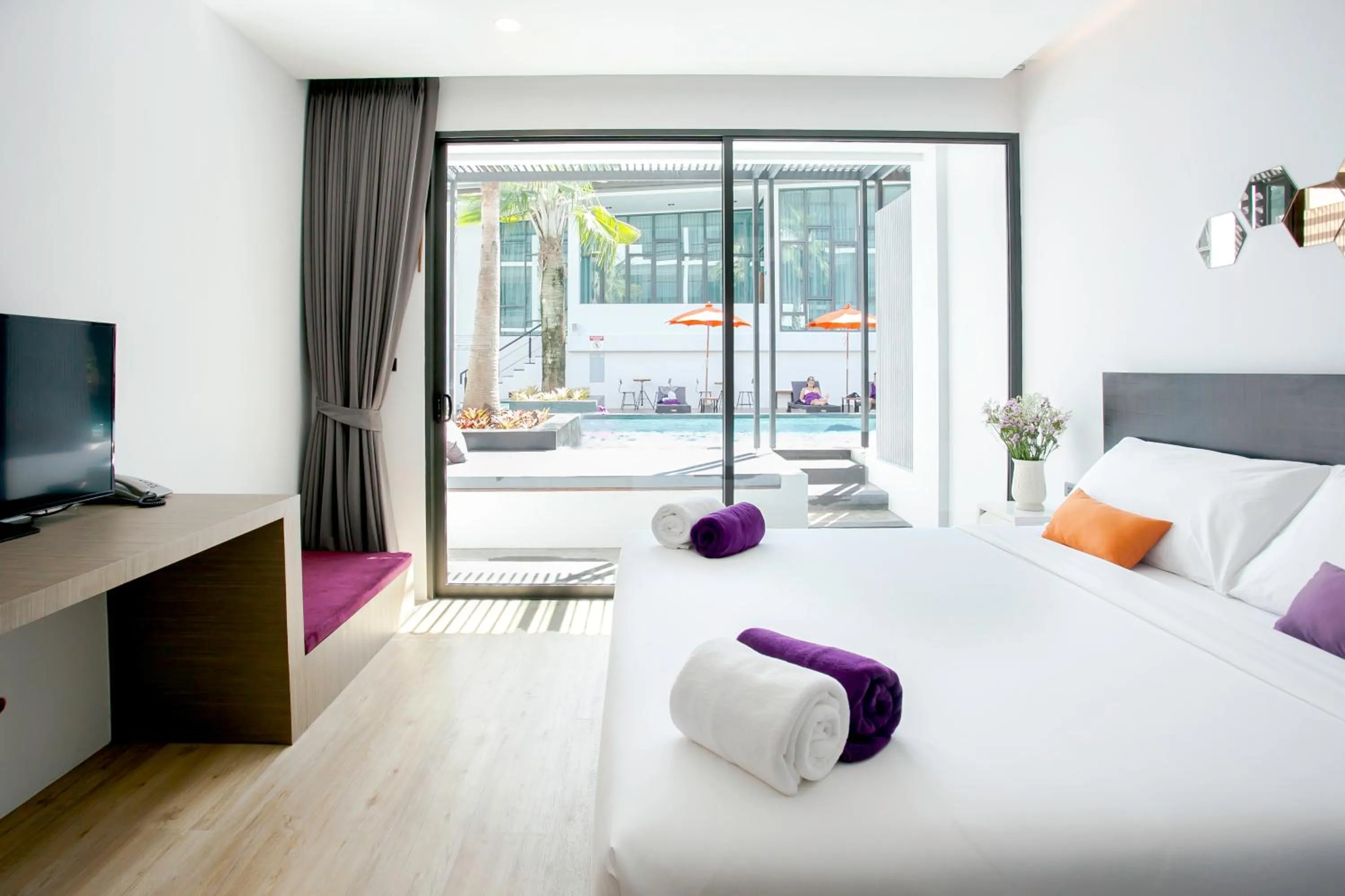 Bed in Chaweng Villawee Hotel