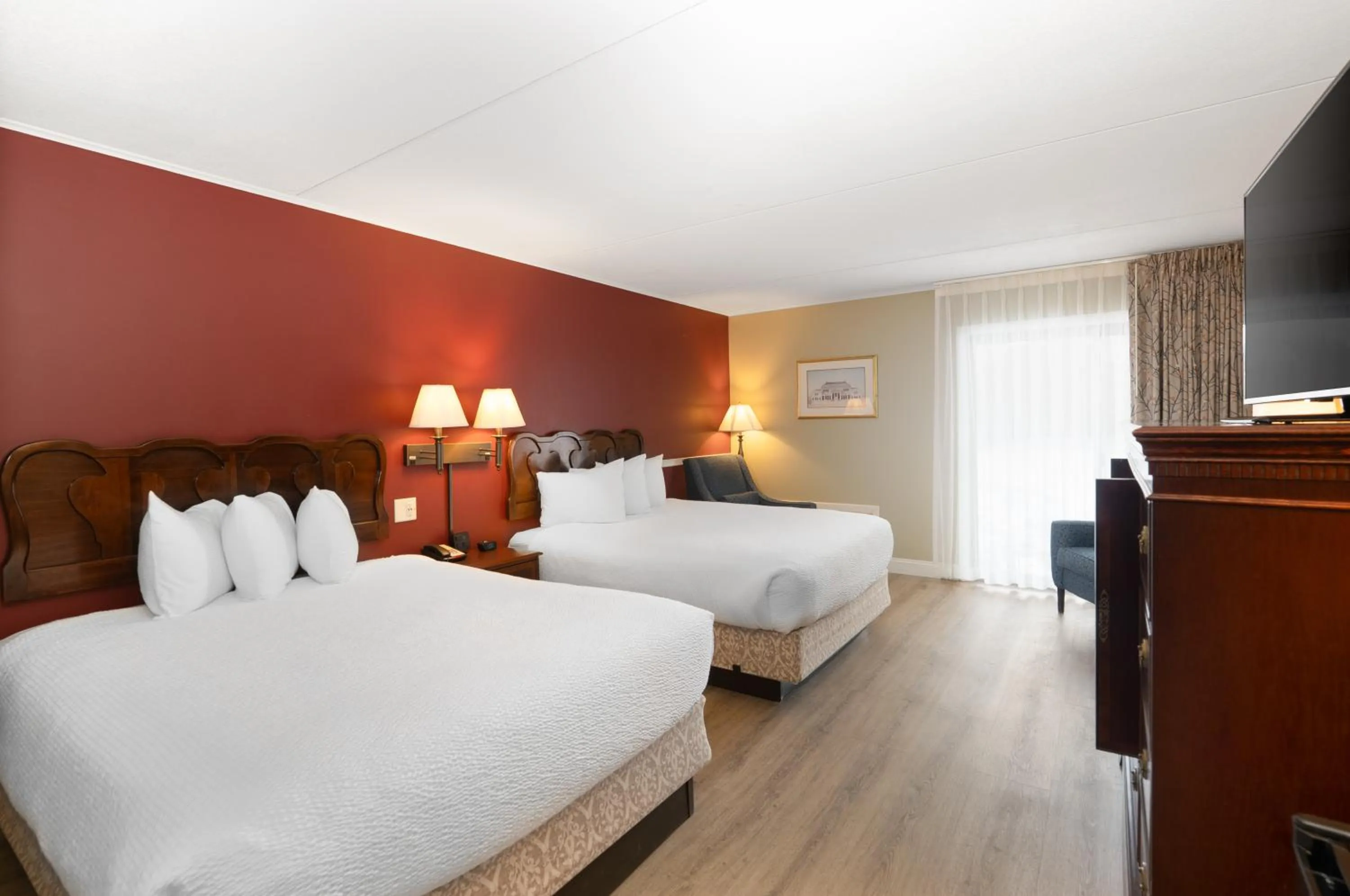 Bedroom, Bed in Fireside Inn & Suites Gilford