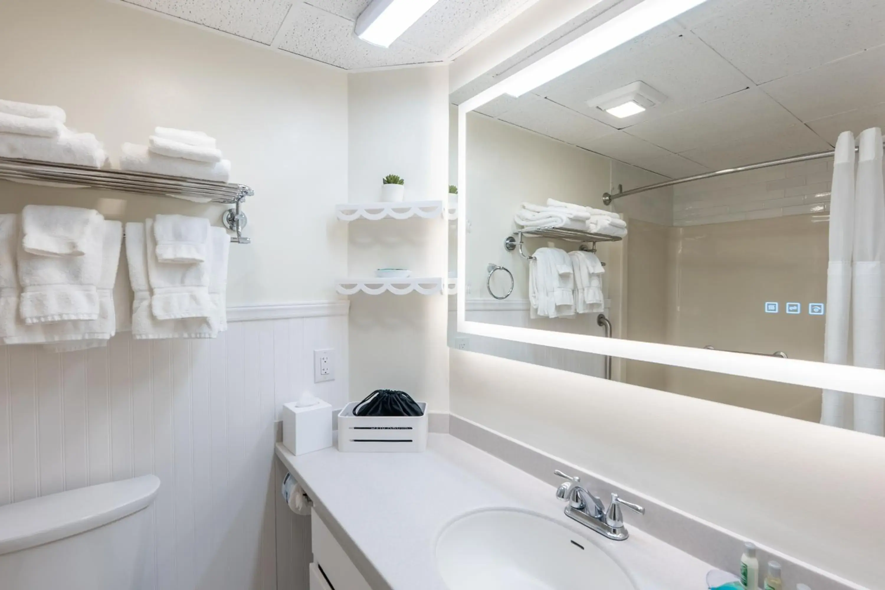 Bathroom in Fireside Inn & Suites Gilford Bathroom in Fireside Inn & Suites Gilford