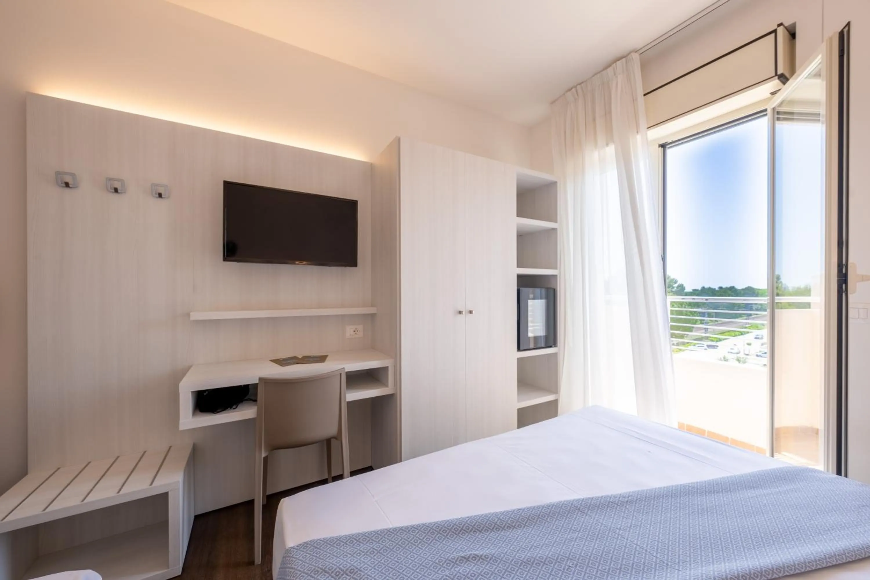 TV and multimedia, Bed in Hotel Corfù