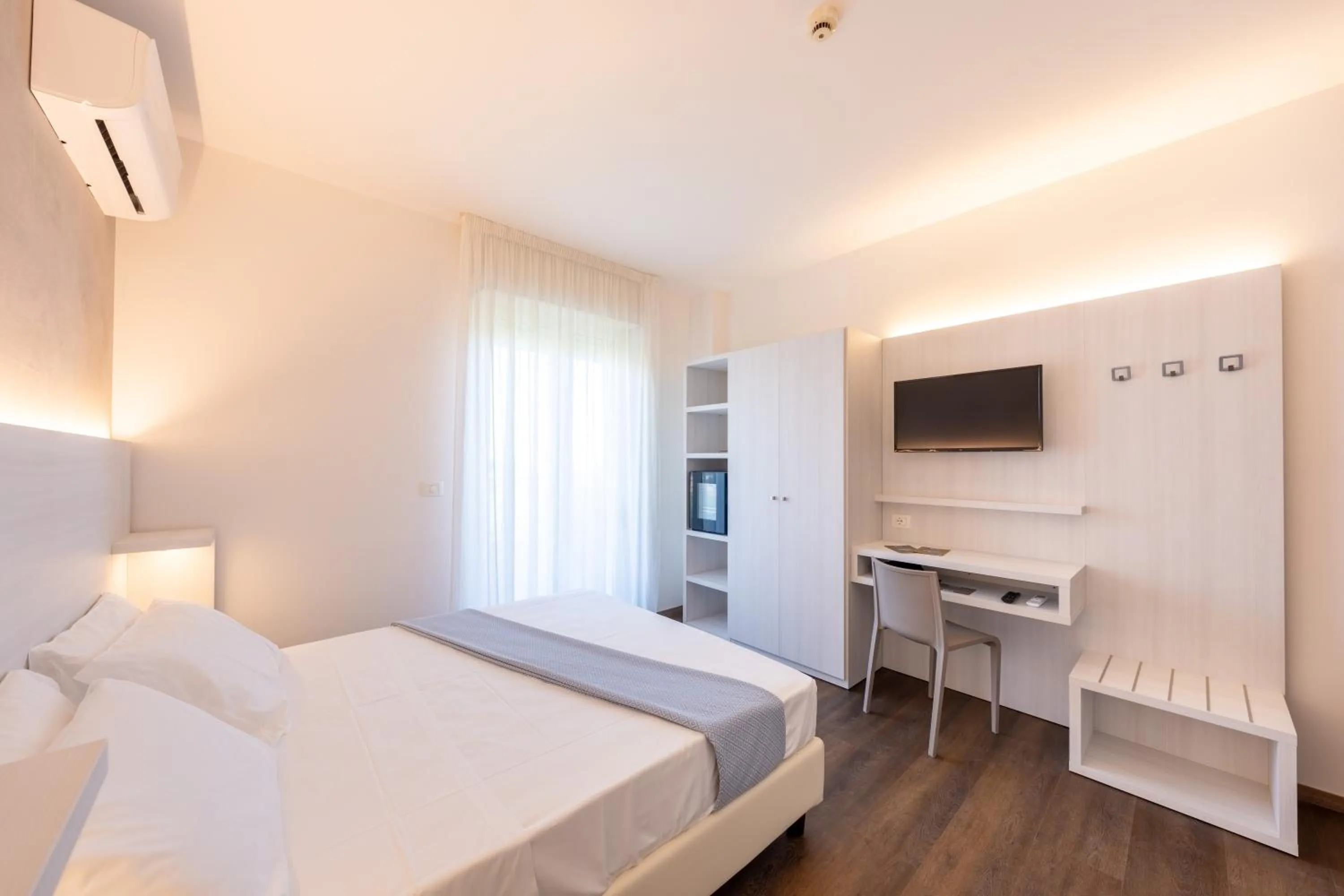 TV and multimedia, Bed in Hotel Corfù