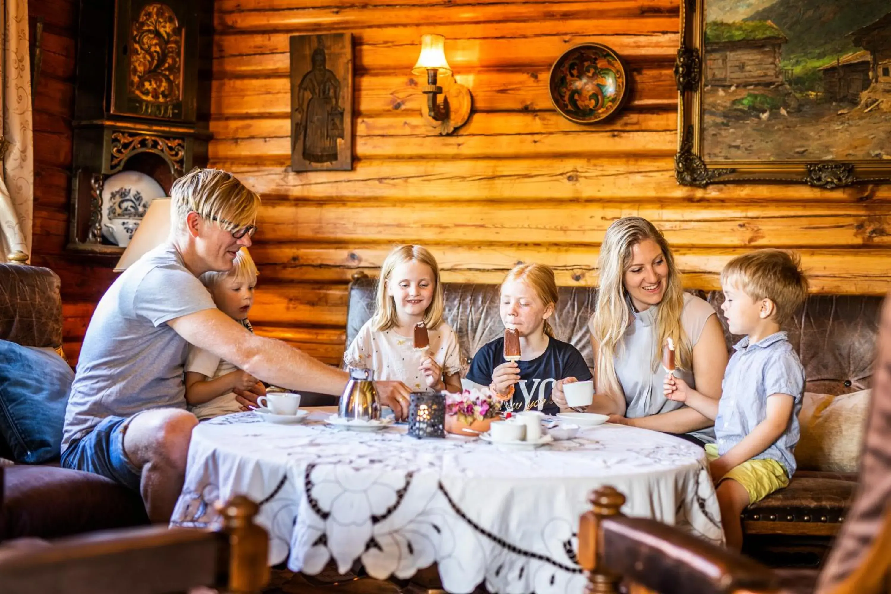 Restaurant/places to eat in Straand Hotel Restaurant/places to eat in Straand Hotel