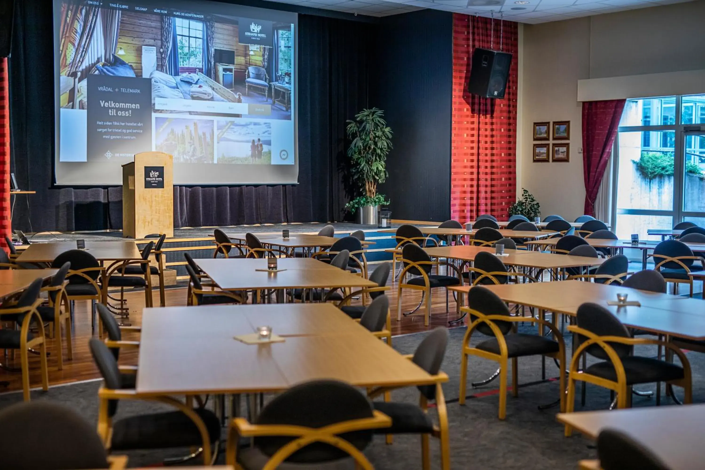 Restaurant/places to eat in Straand Hotel Restaurant/places to eat in Straand Hotel