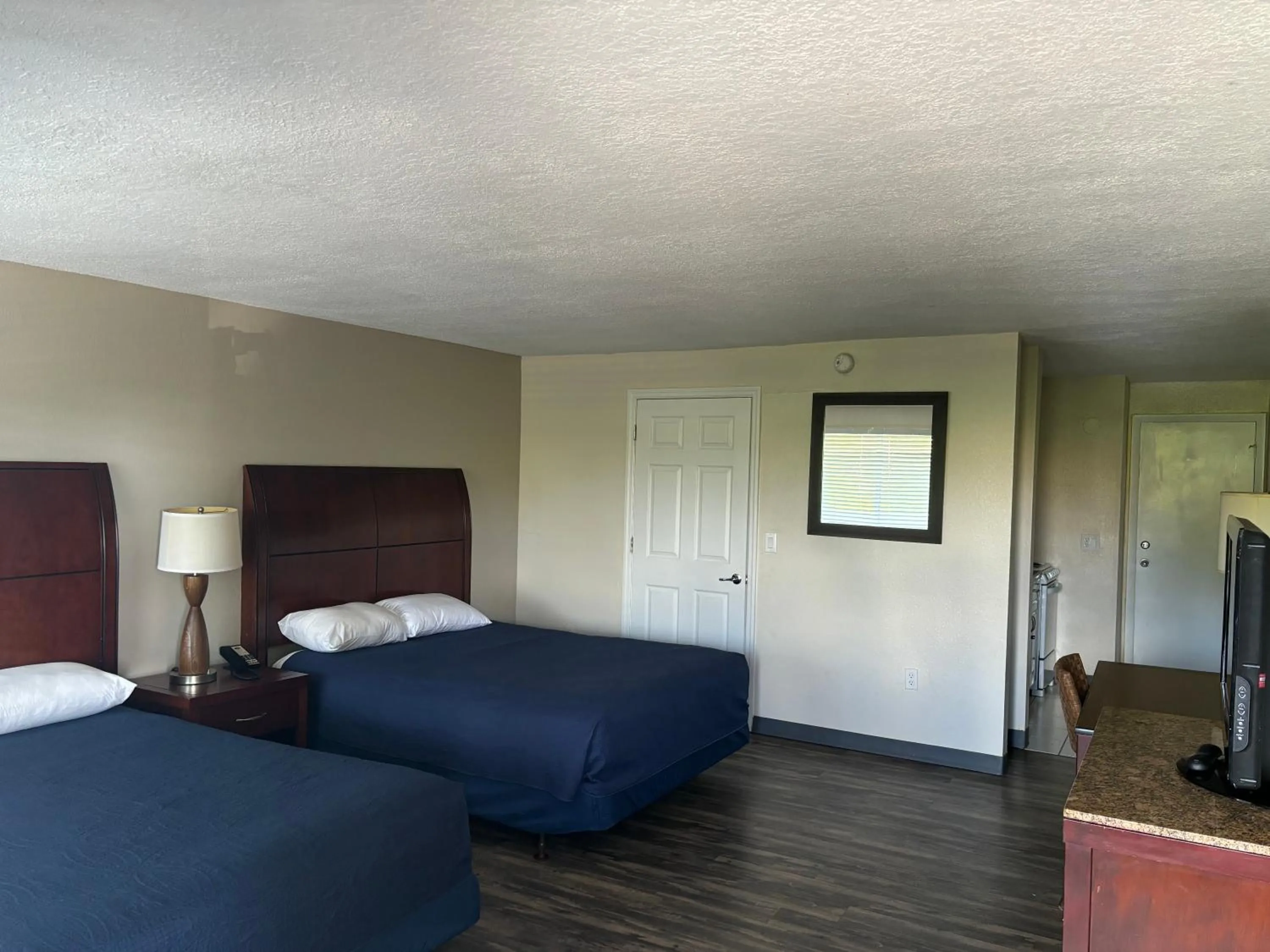 Bed in Inn On The Green Florida