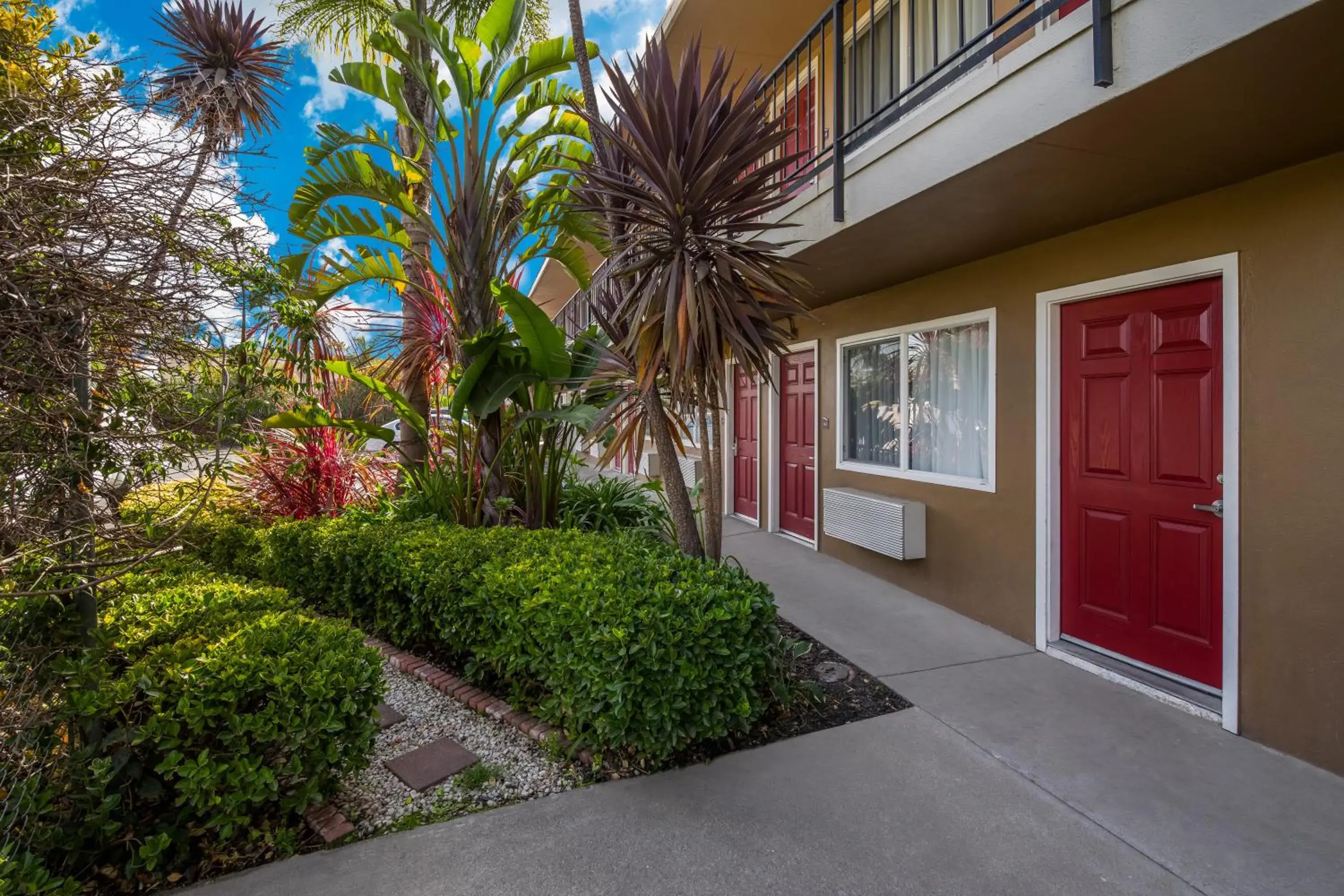 Property building in Bay Breeze Inn Property building in Bay Breeze Inn