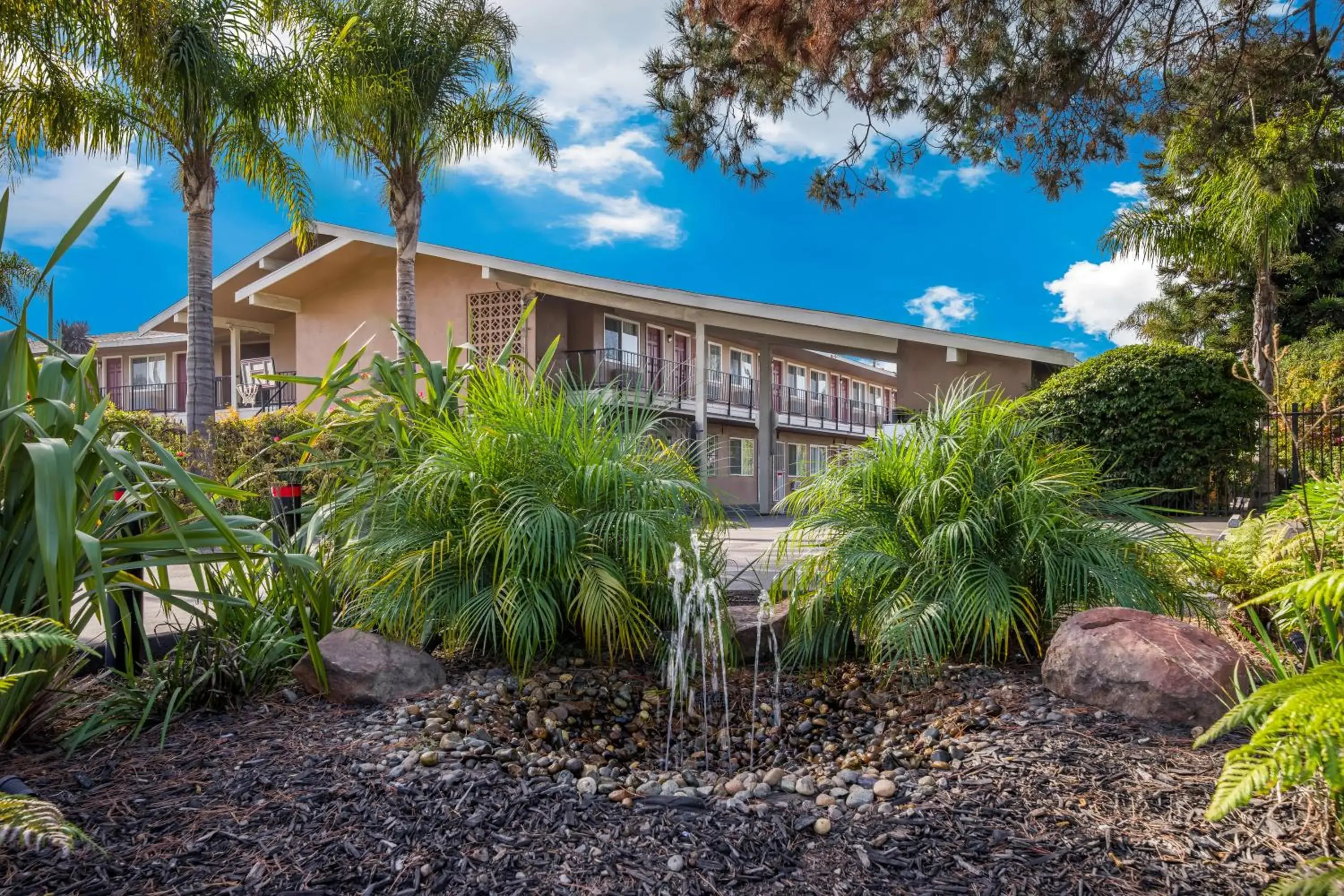 Property building in Bay Breeze Inn Property building in Bay Breeze Inn