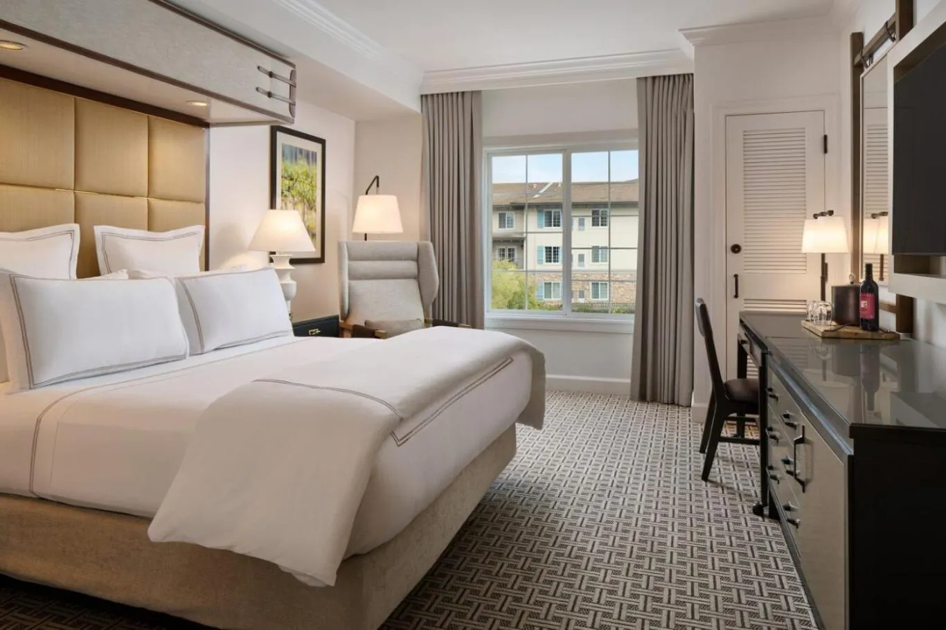 Bed in The Meritage Resort and Spa