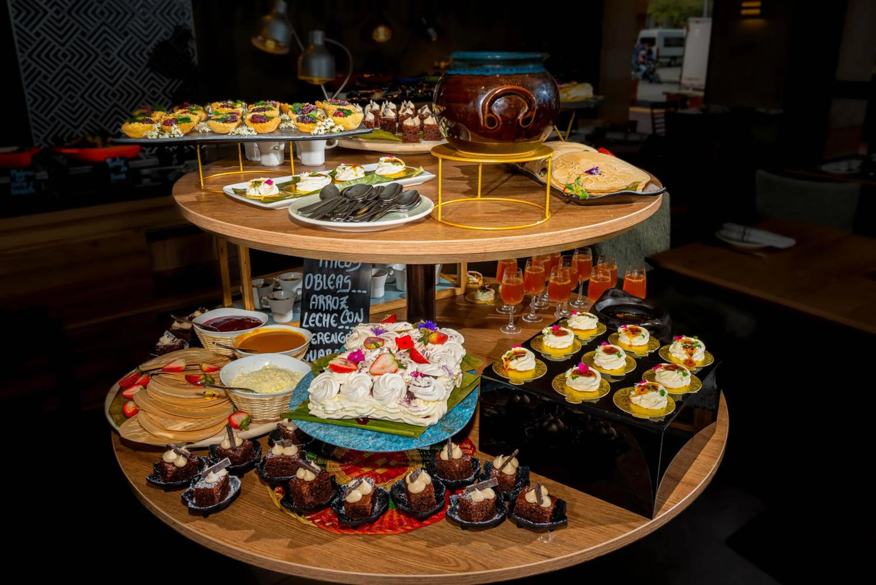 Food and drinks in GHL Hotel Capital