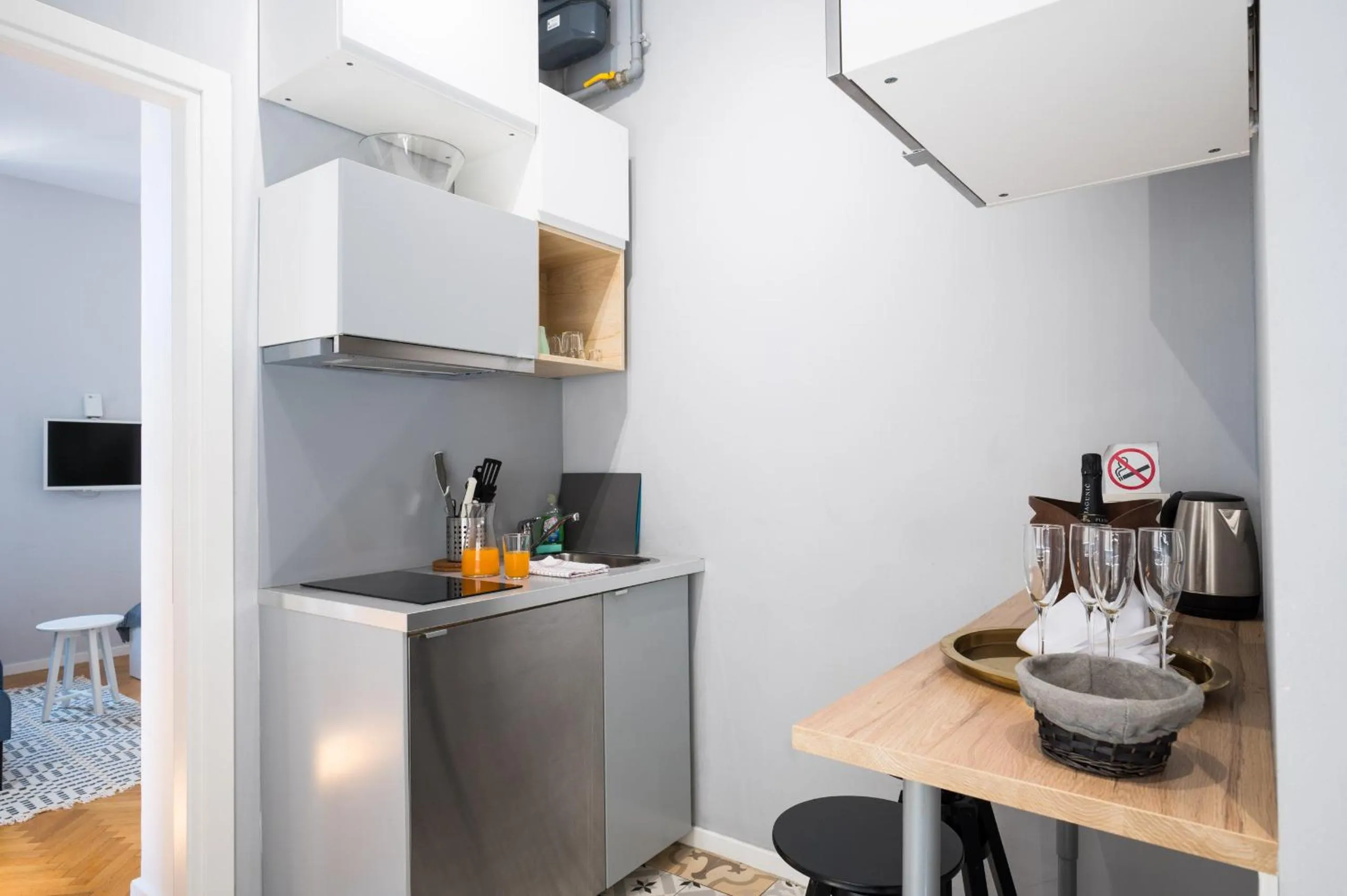 Kitchen or kitchenette in Doma Zagreb Aparthotel