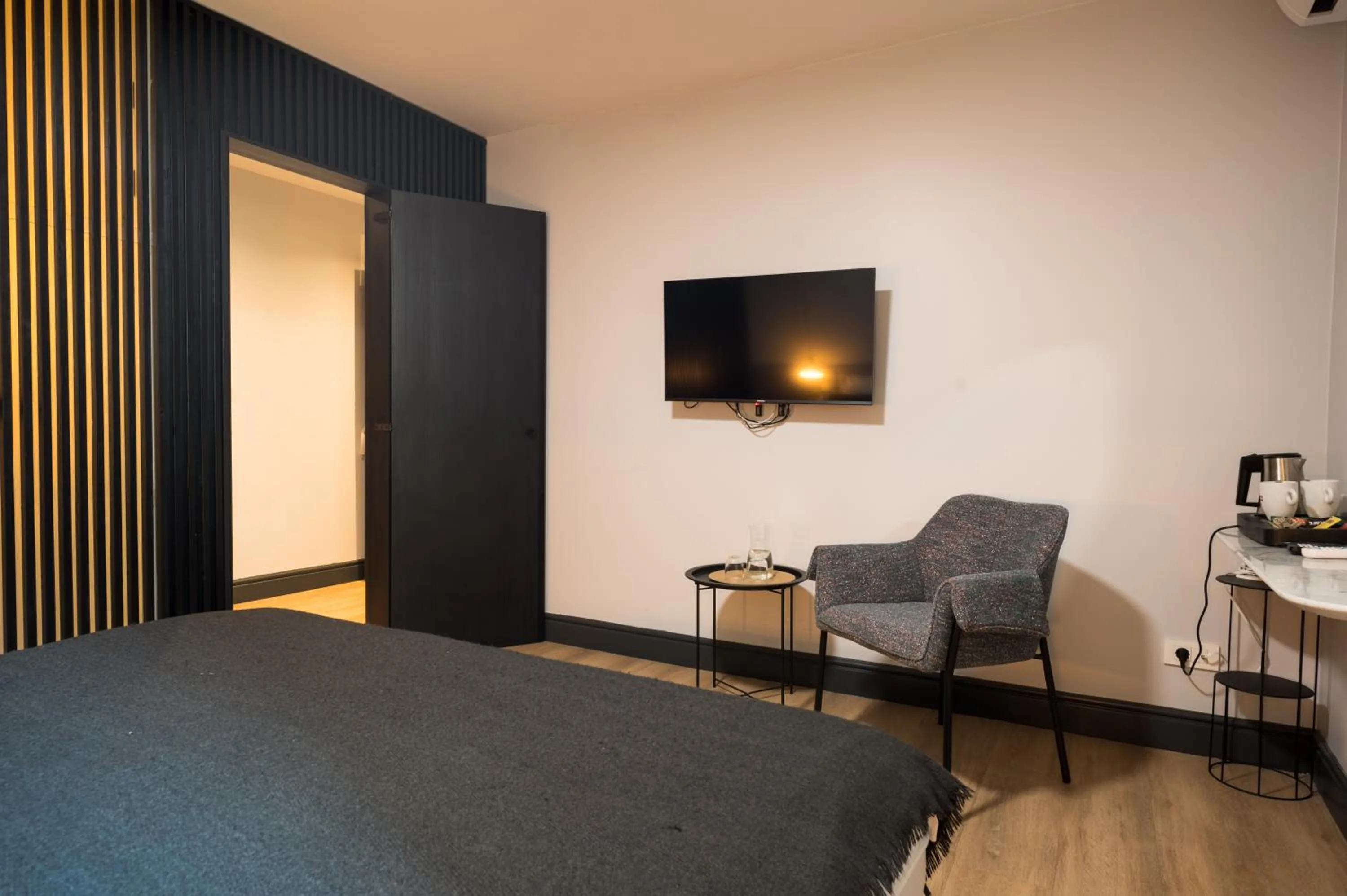 Bedroom, Bed in Doma Zagreb Aparthotel