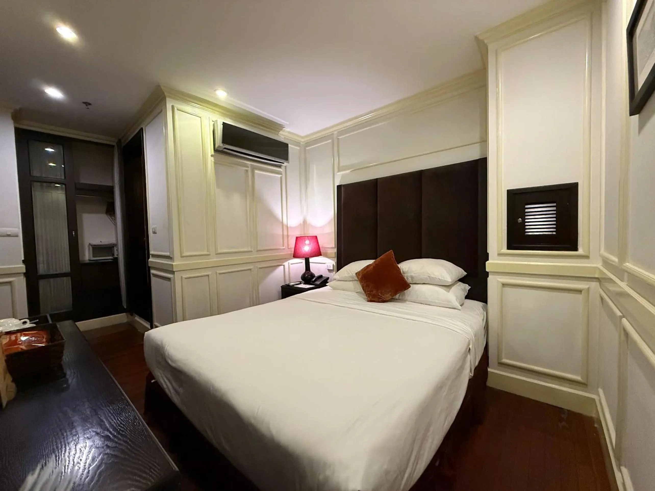 Bed in Hanoi Boutique Hotel & Spa