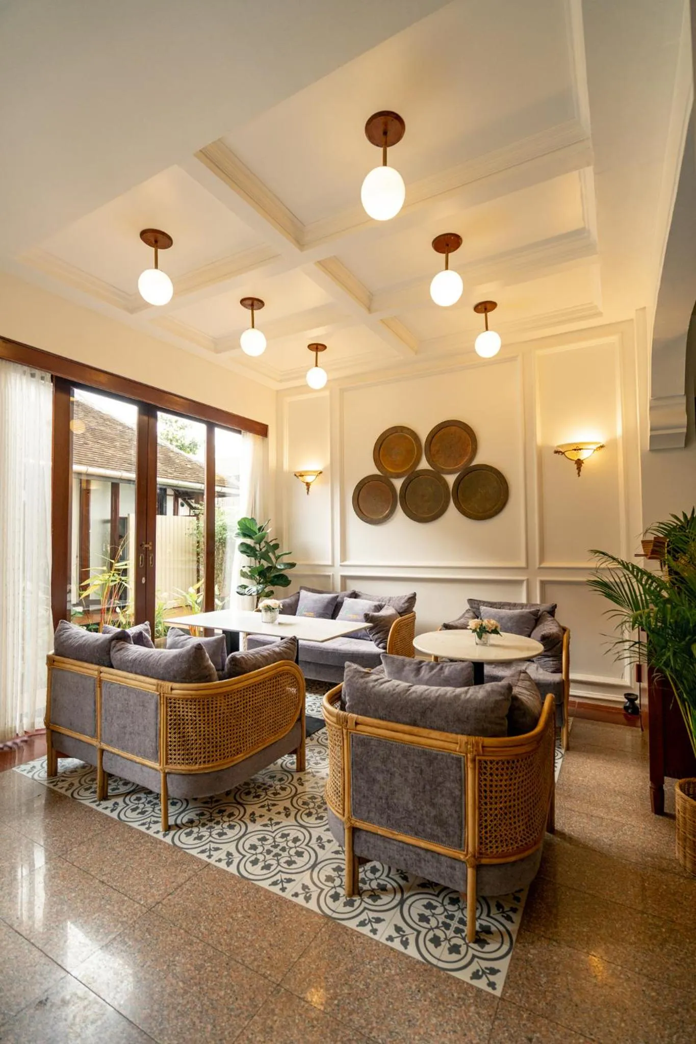 Restaurant/places to eat in Green Park Boutique Hotel