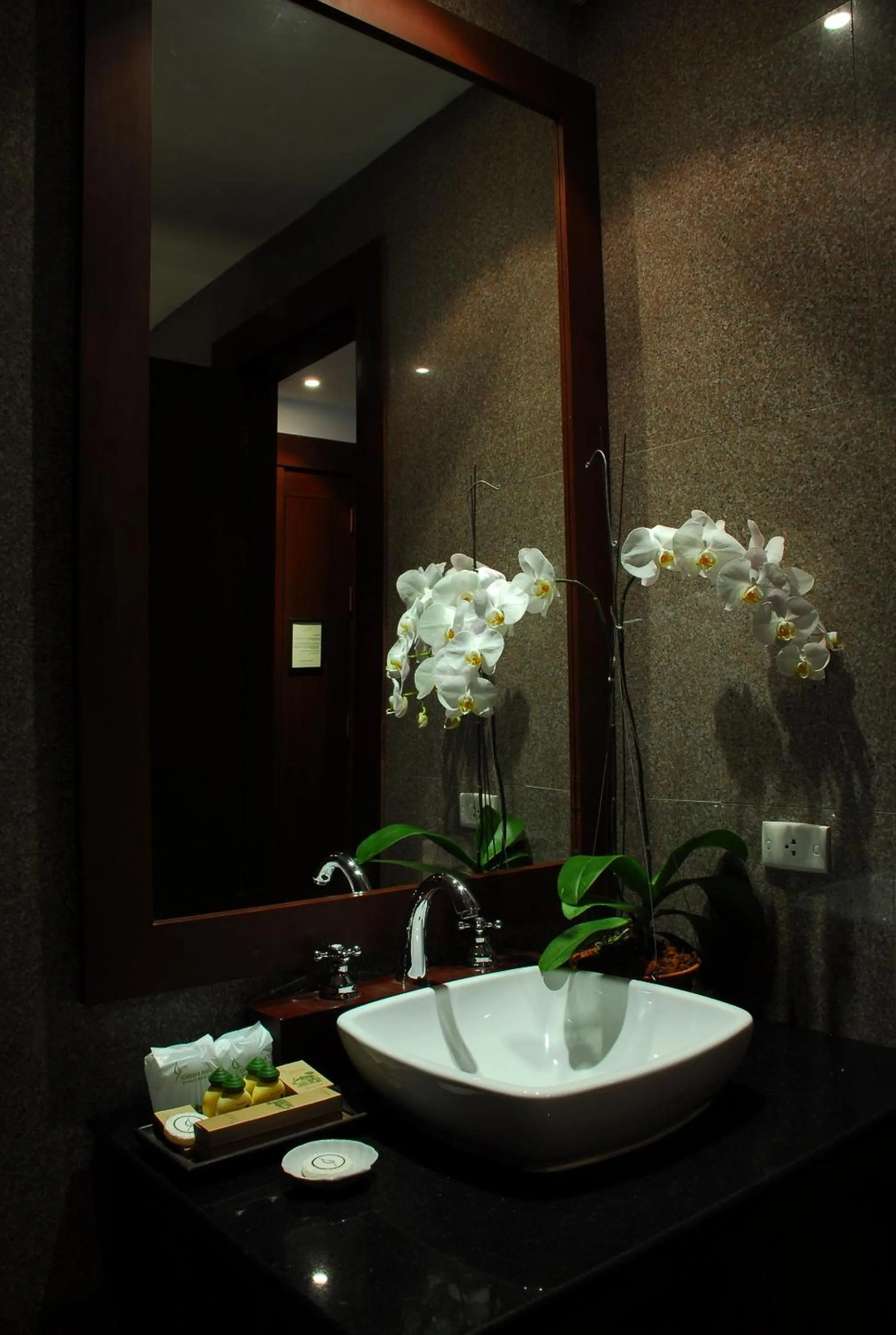 Bathroom in Green Park Boutique Hotel