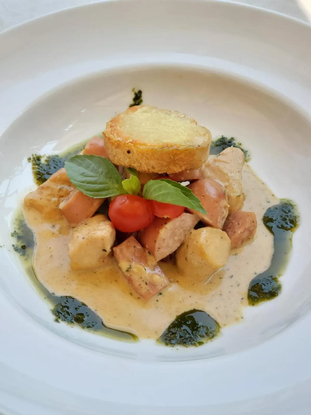 Restaurant/places to eat in Green Park Boutique Hotel