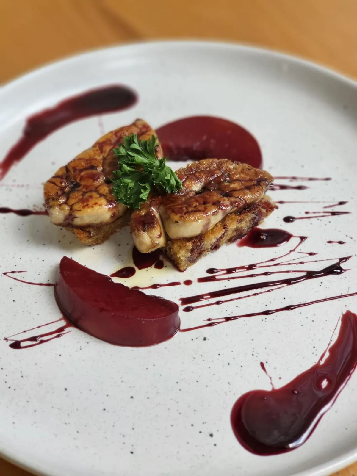 Restaurant/places to eat in Green Park Boutique Hotel