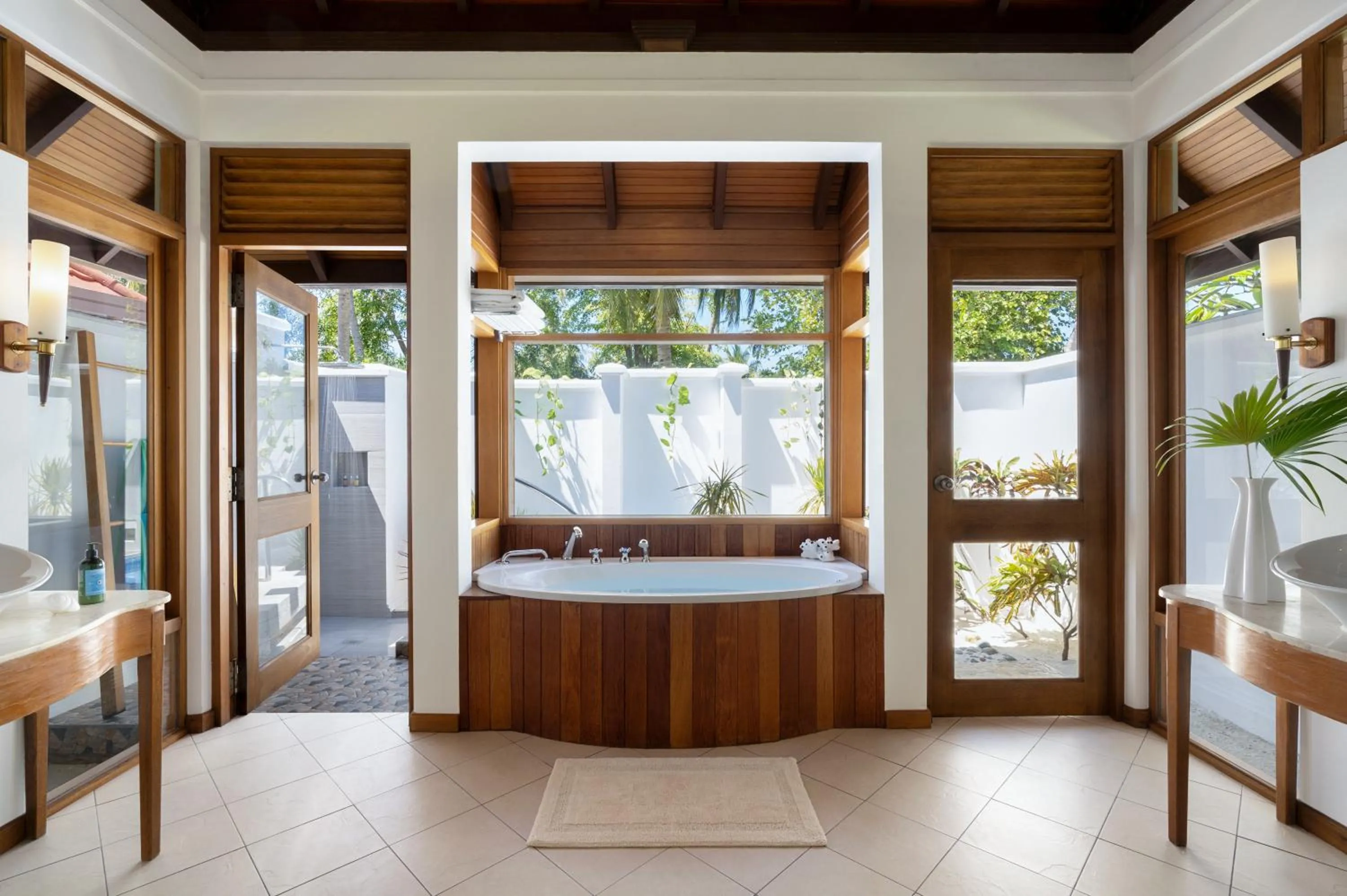 Bathroom in Kurumba Maldives