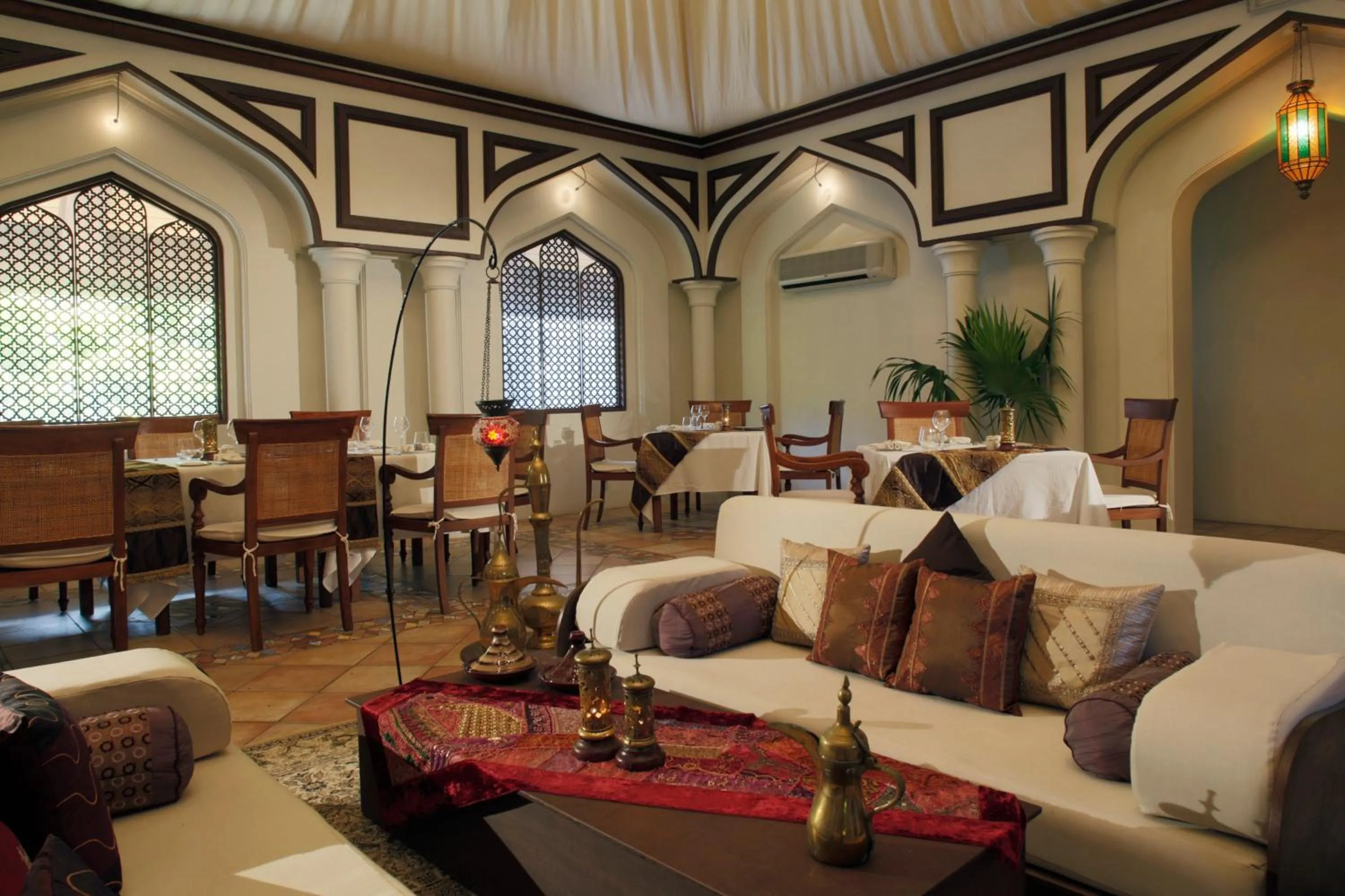 Lounge or bar in Kurumba Maldives