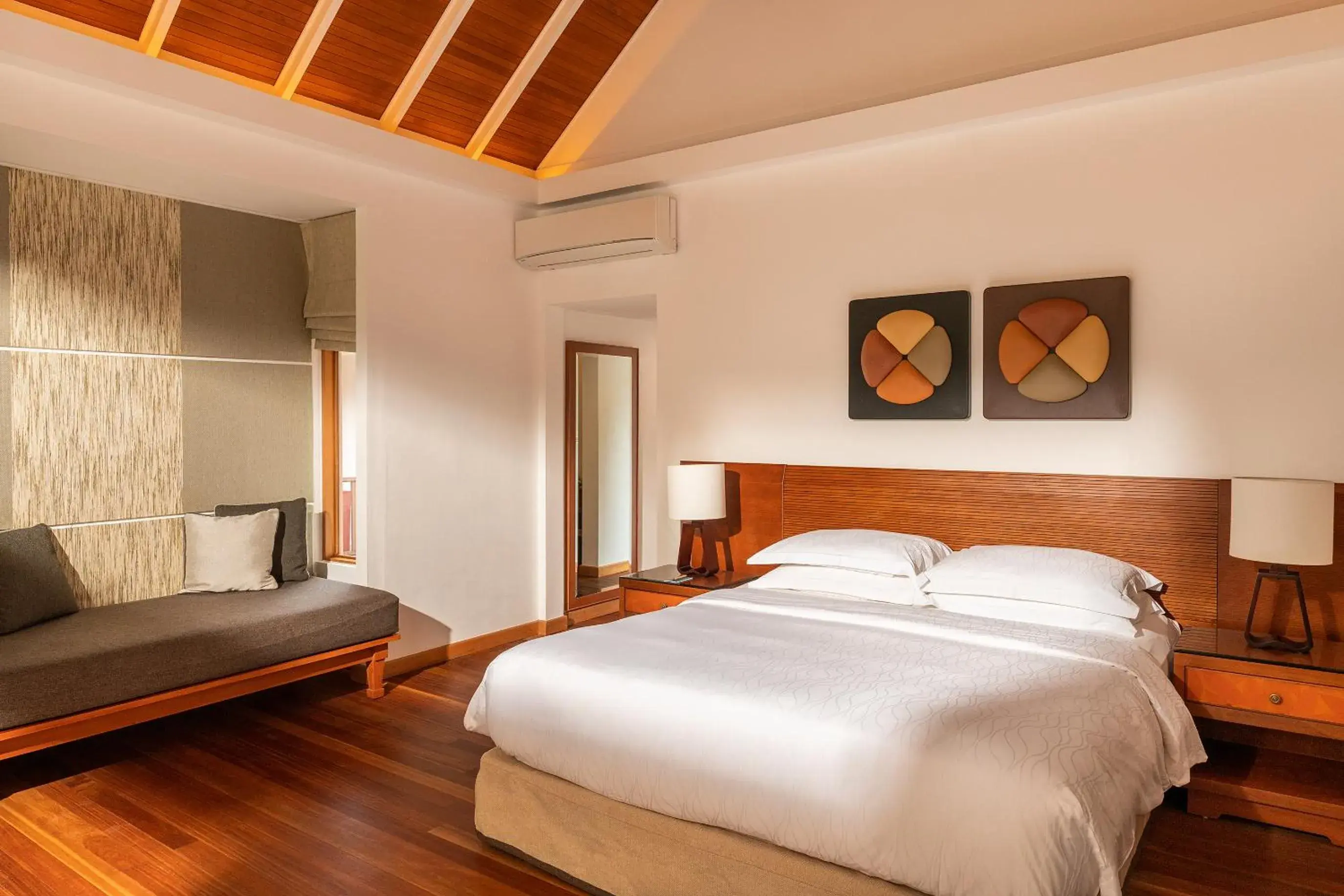 Bed in Kurumba Maldives Bed in Kurumba Maldives