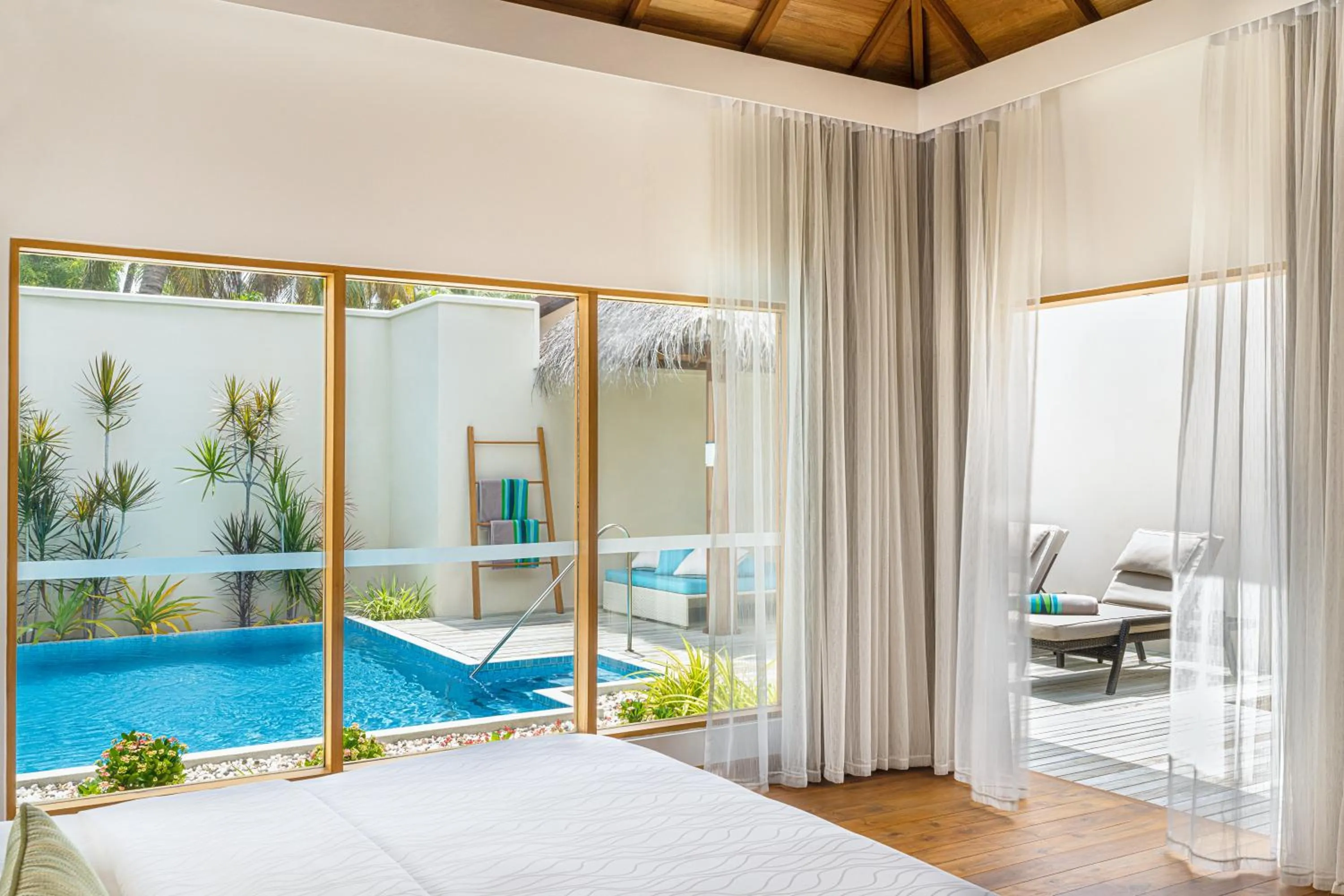 Pool view in Kurumba Maldives