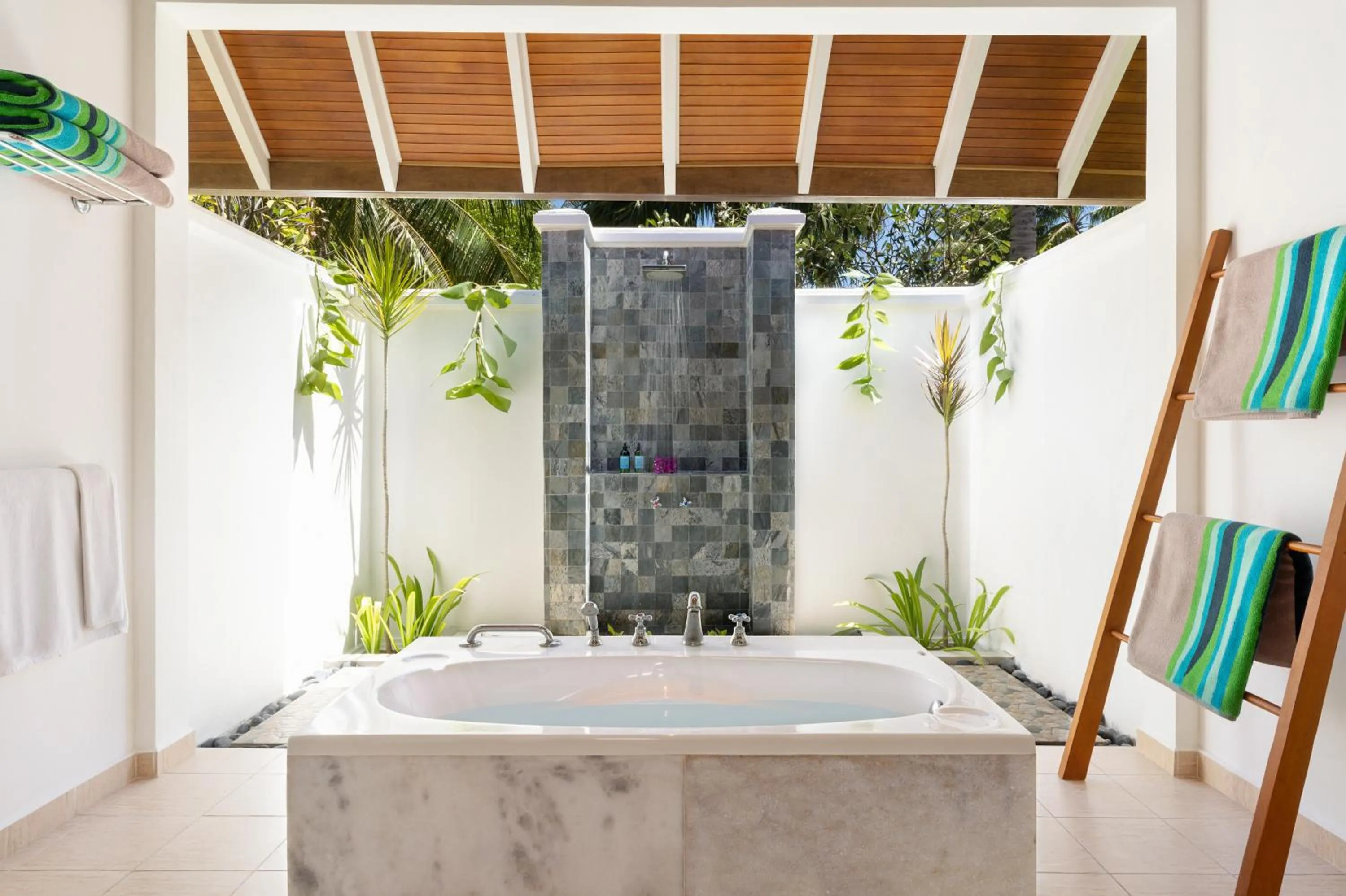 Bathroom in Kurumba Maldives