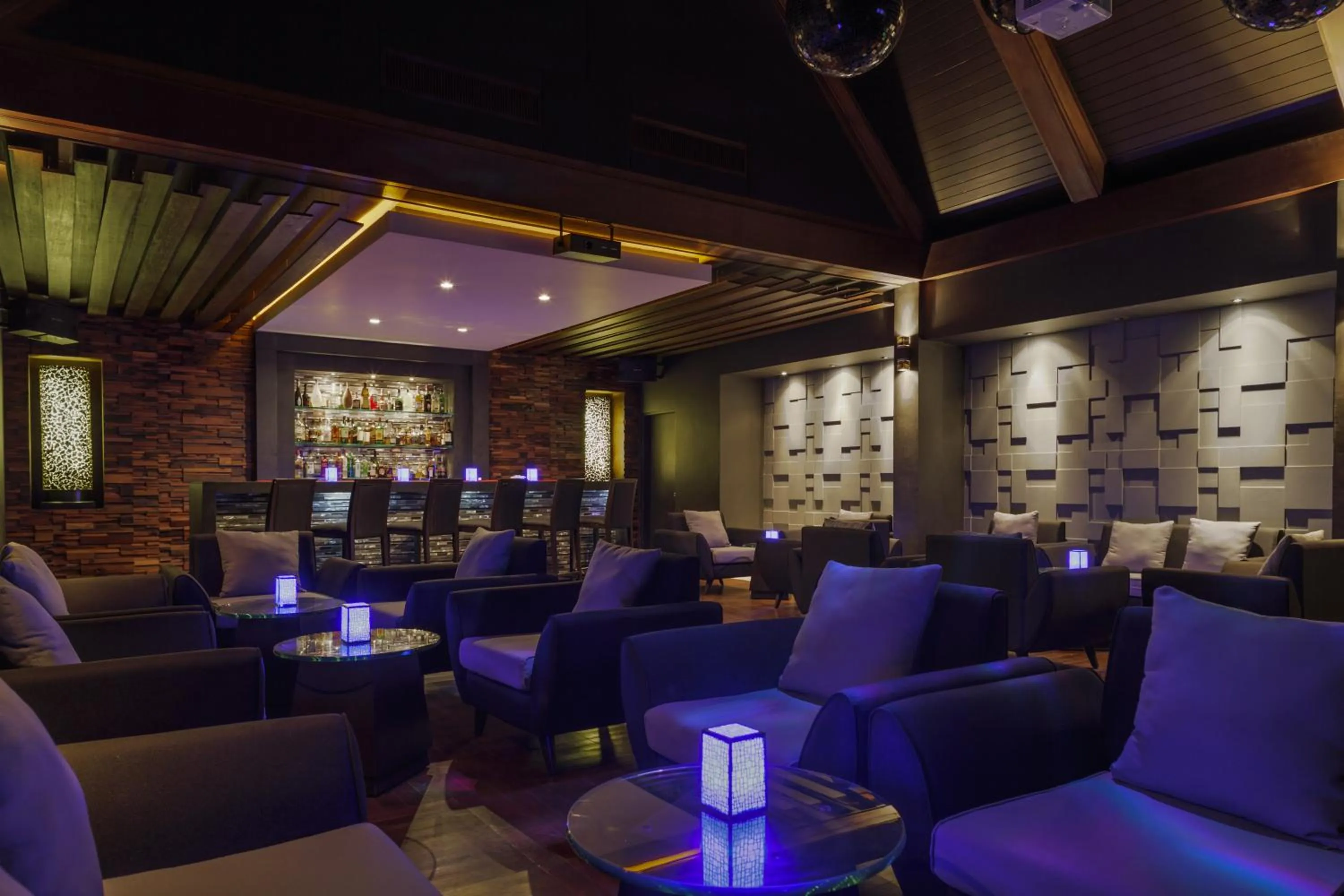 Nightclub / DJ in Kurumba Maldives