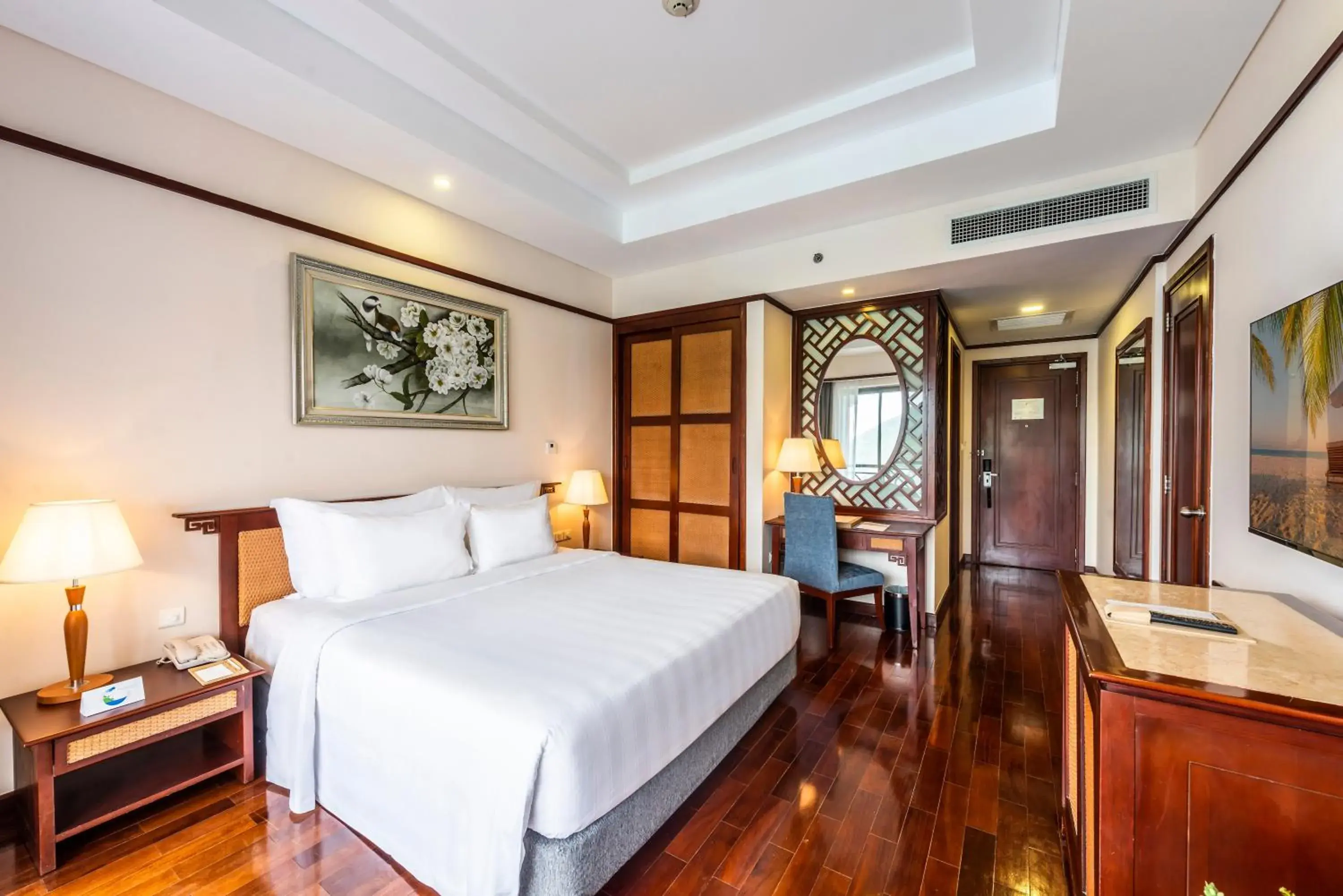 Bedroom, Bed in Vinpearl Resort Nha Trang Bedroom, Bed in Vinpearl Resort Nha Trang