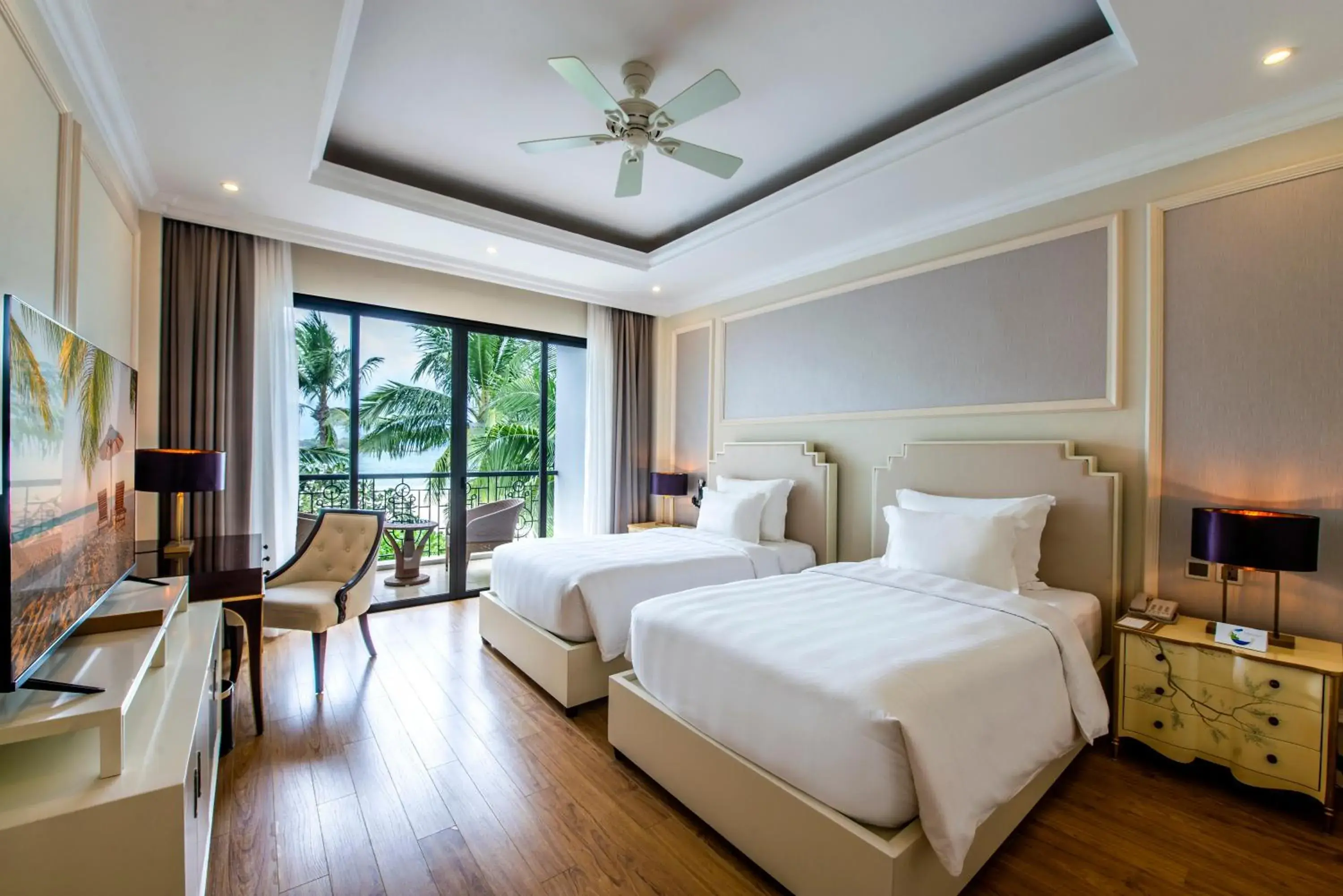 Bed in Vinpearl Resort Nha Trang Bed in Vinpearl Resort Nha Trang