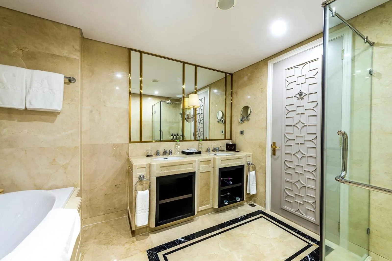 Shower in Vinpearl Resort Nha Trang