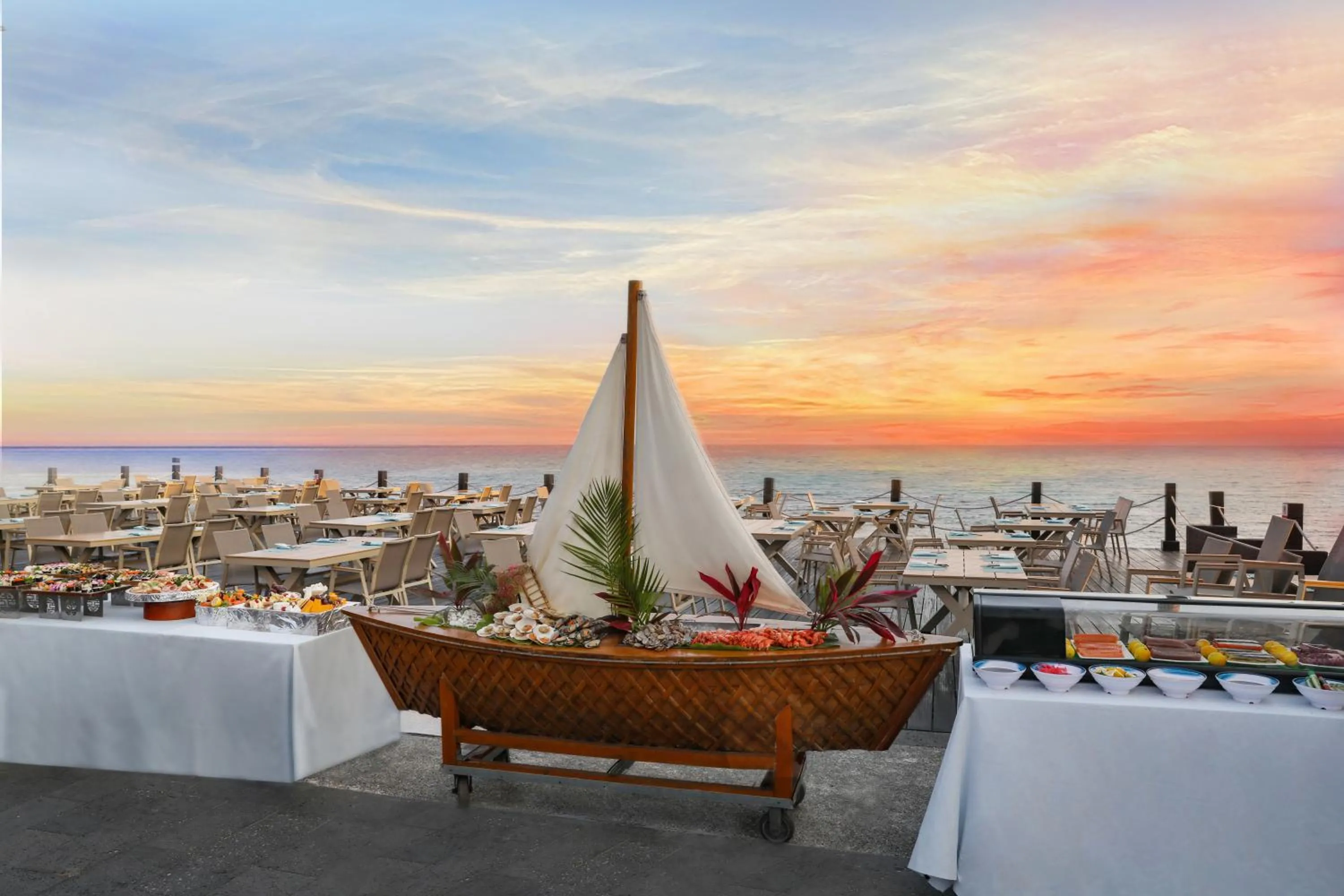 Restaurant/places to eat in InterContinental Sanya Resort by IHG