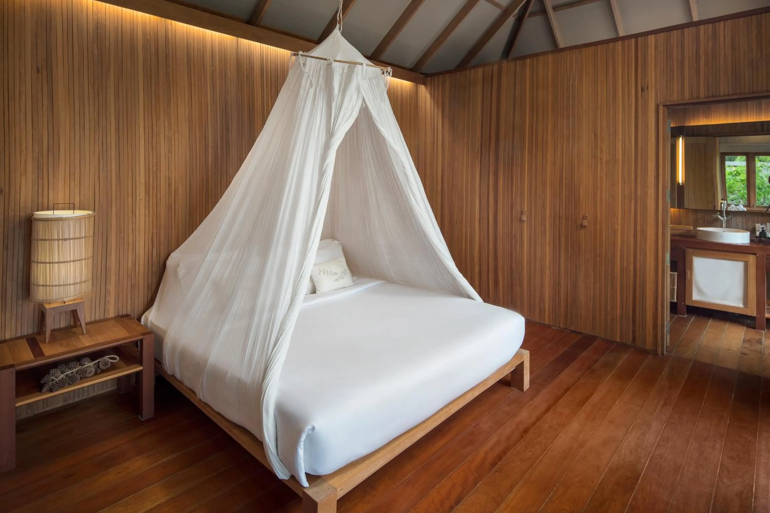 Bedroom, Bed in Haadtien Beach Resort