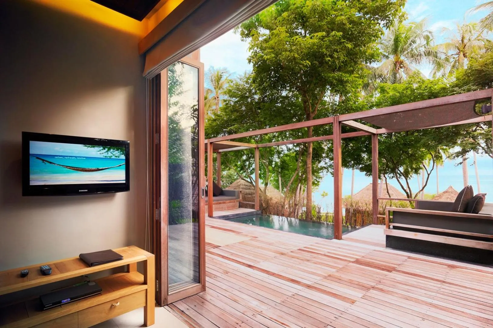 Balcony/Terrace in Haadtien Beach Resort