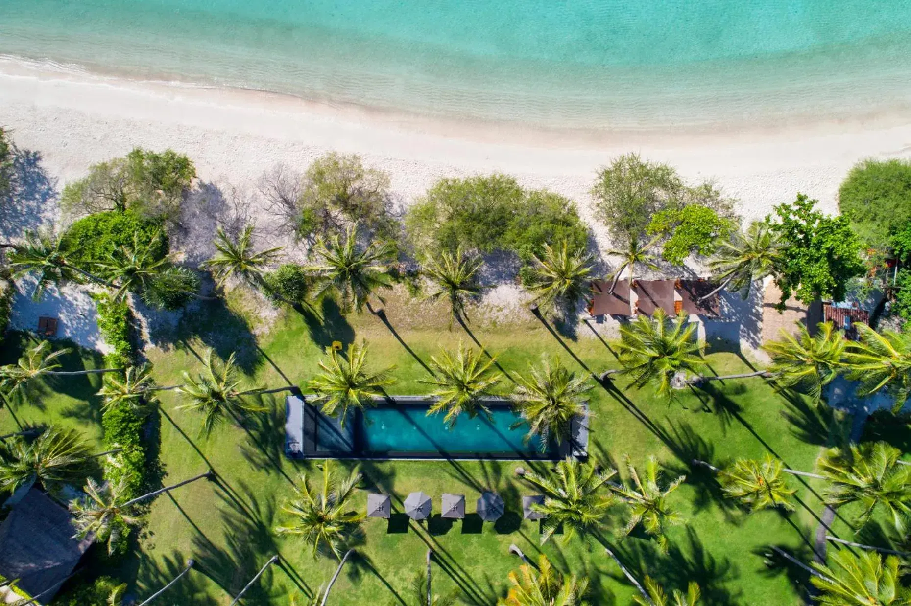 Swimming pool in Haadtien Beach Resort Swimming pool in Haadtien Beach Resort