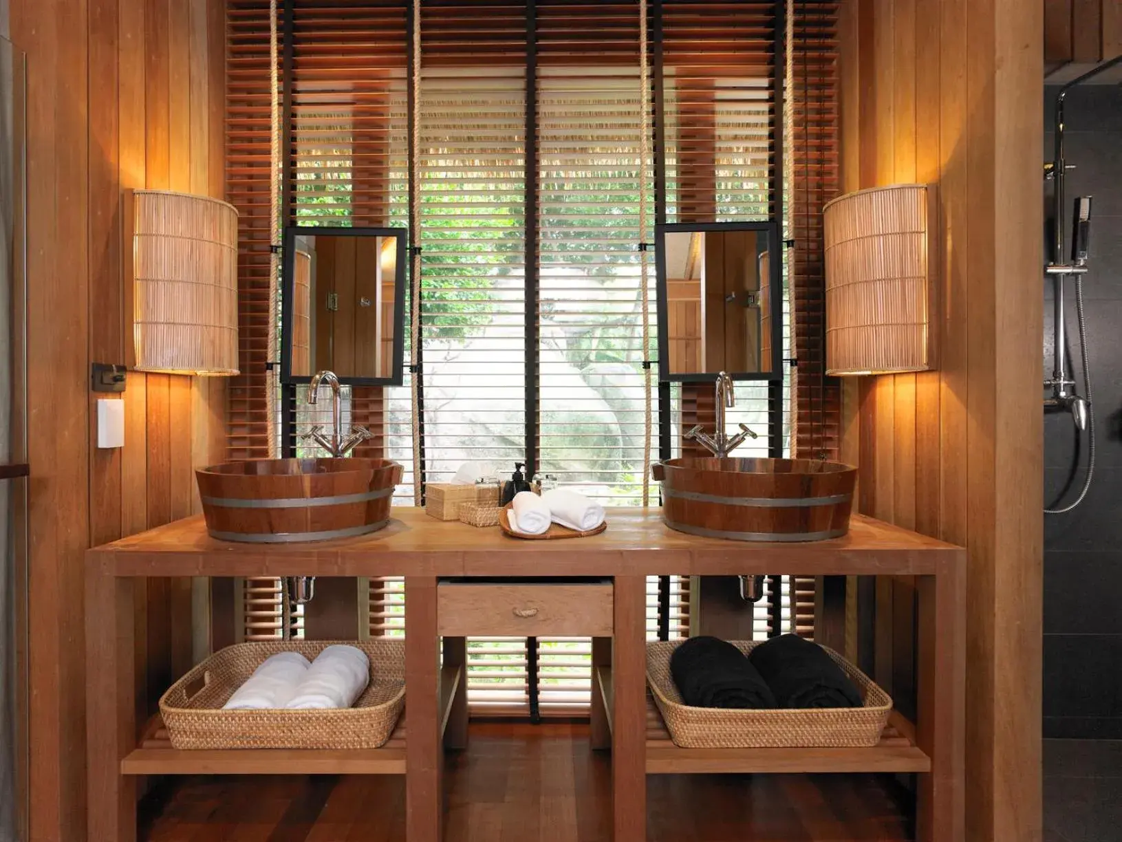 Bathroom in Haadtien Beach Resort Bathroom in Haadtien Beach Resort