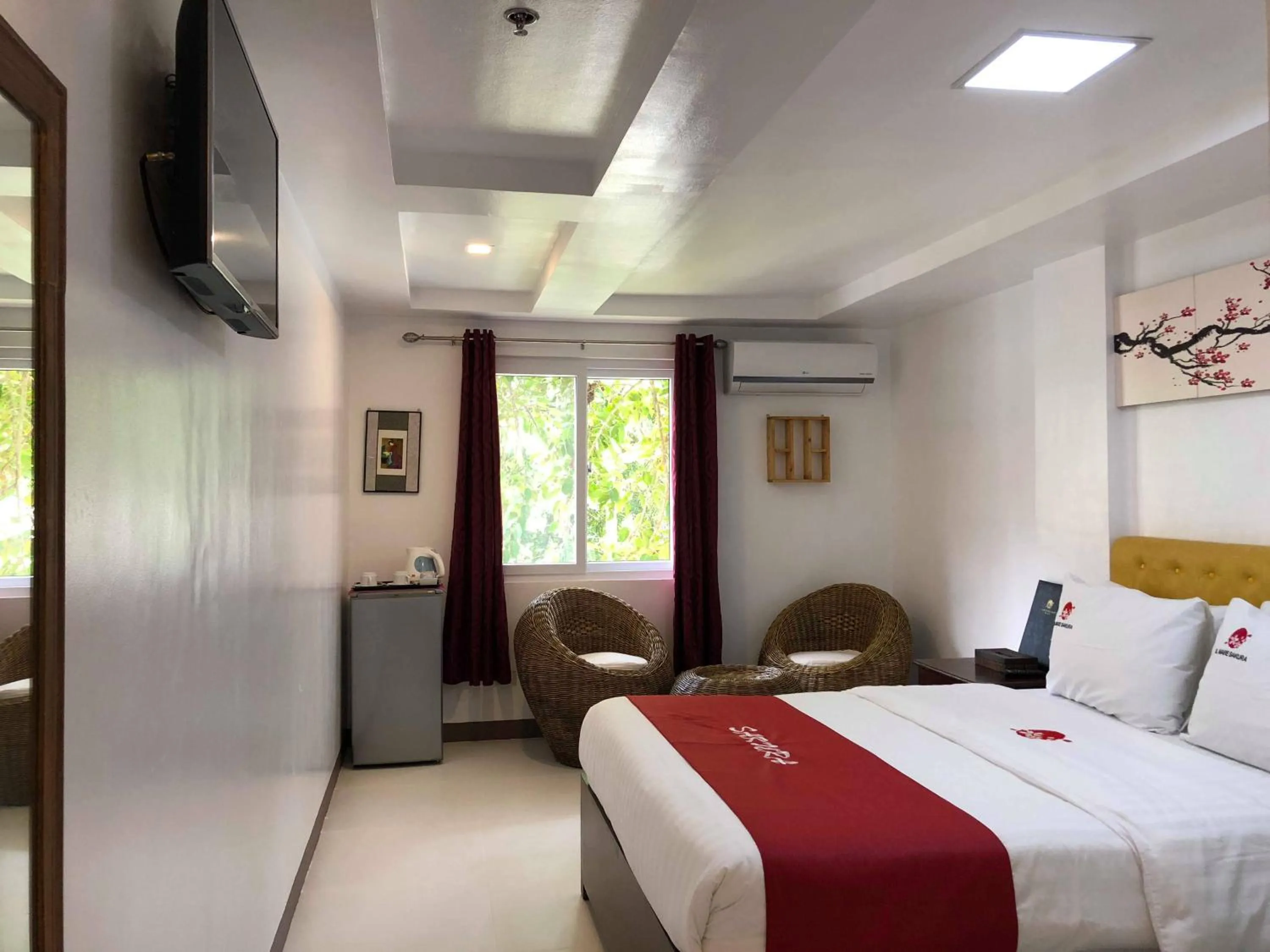 Bed in IL Mare Sakura Resort Boracay