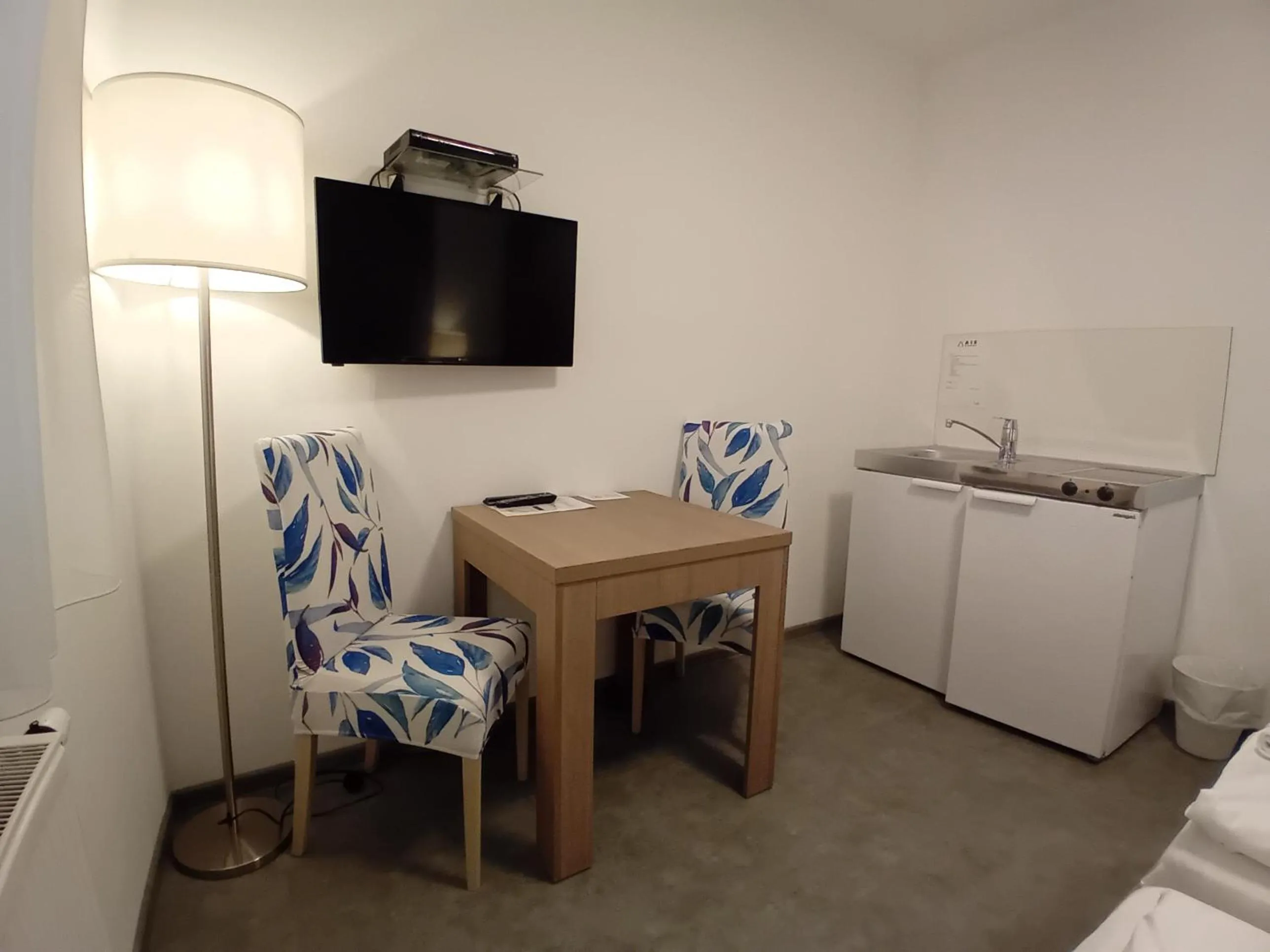 Kitchen or kitchenette in AIS Center