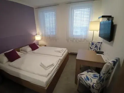 Superior Double Room - single occupancy in AIS Center Superior Double Room - single occupancy in AIS Center