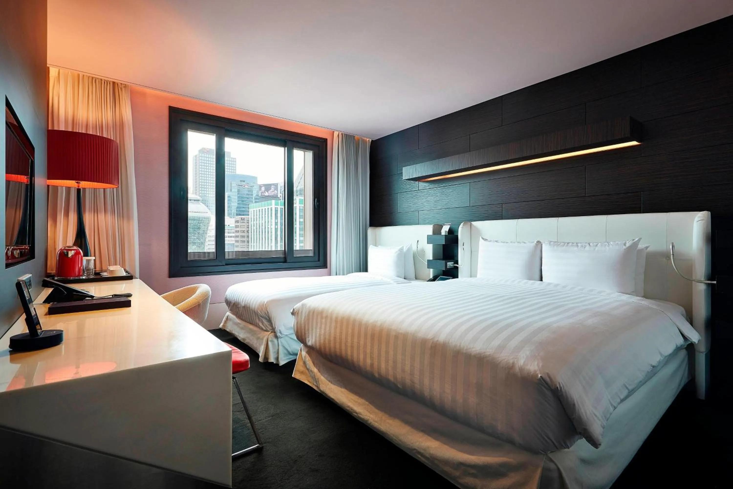 Photo of the whole room, Bed in THE PLAZA Seoul, Autograph Collection