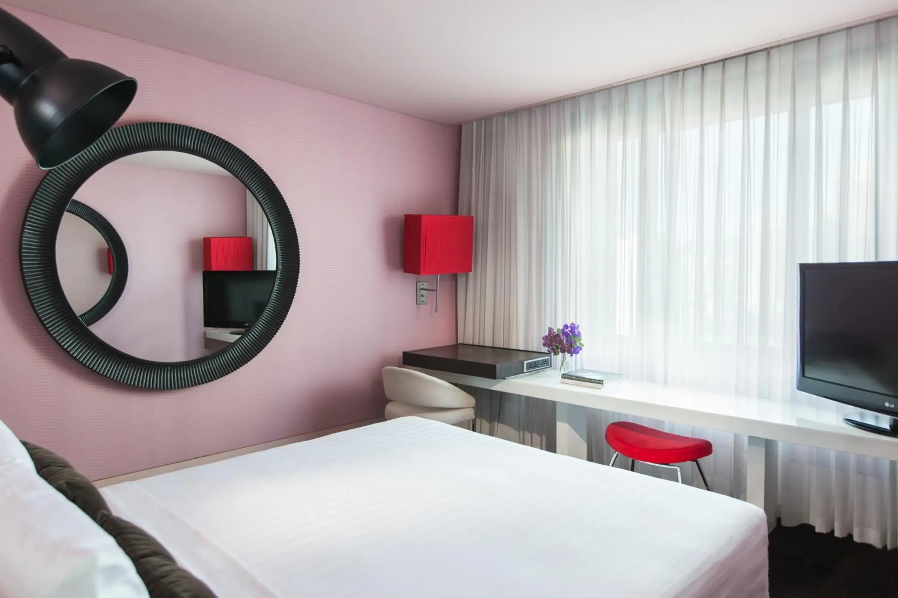 Bedroom, Bed in THE PLAZA Seoul, Autograph Collection Bedroom, Bed in THE PLAZA Seoul, Autograph Collection