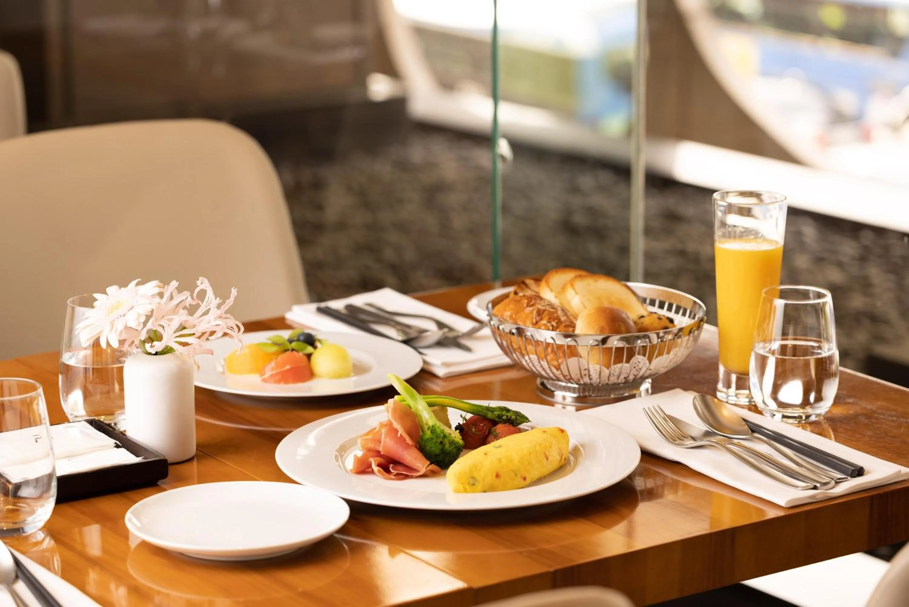 Breakfast in THE PLAZA Seoul, Autograph Collection