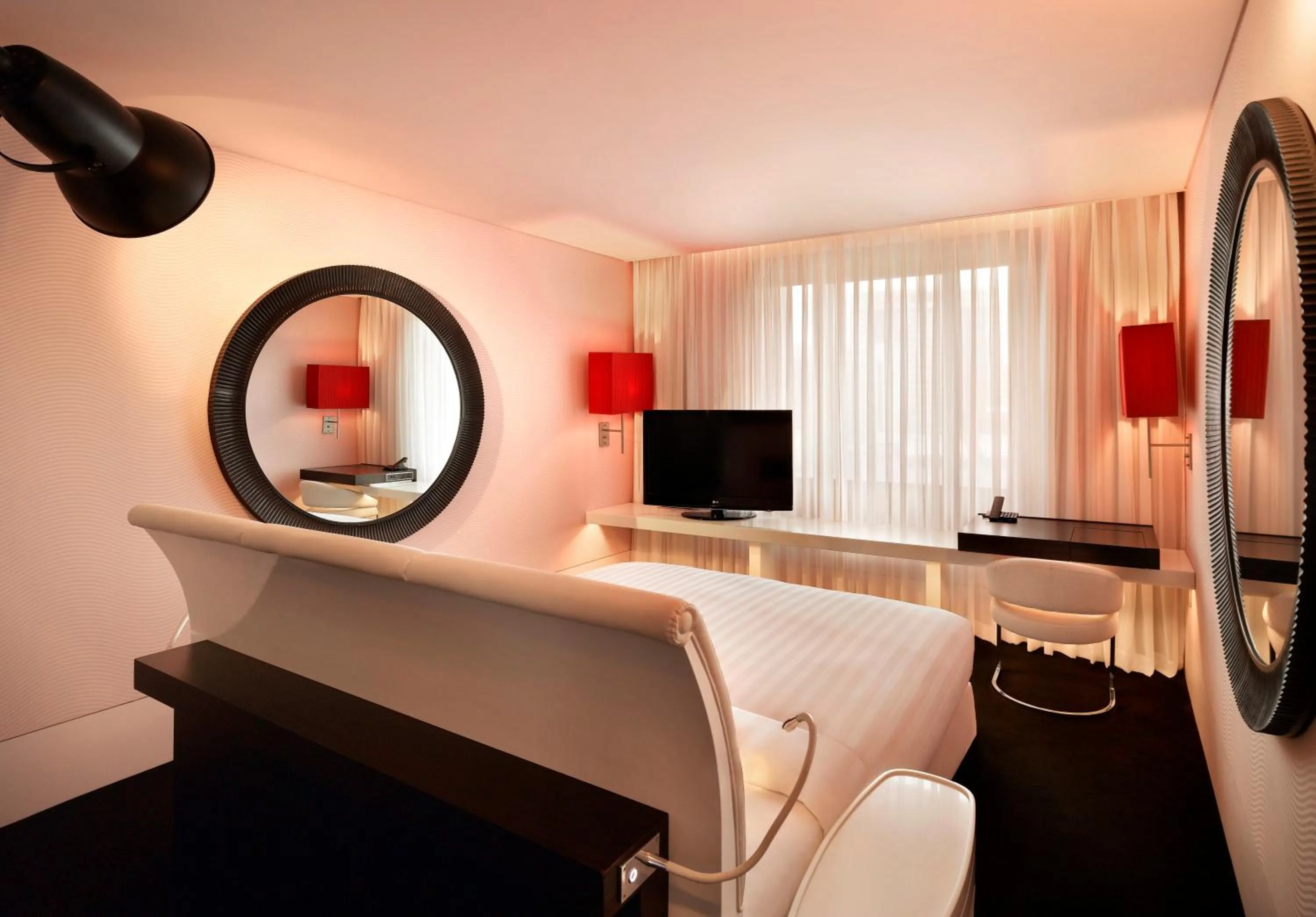 Bedroom in THE PLAZA Seoul, Autograph Collection