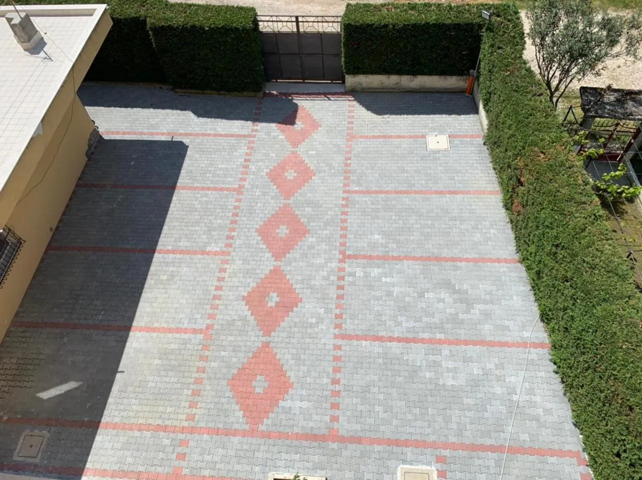 Garden view in Apartments Vila Cala