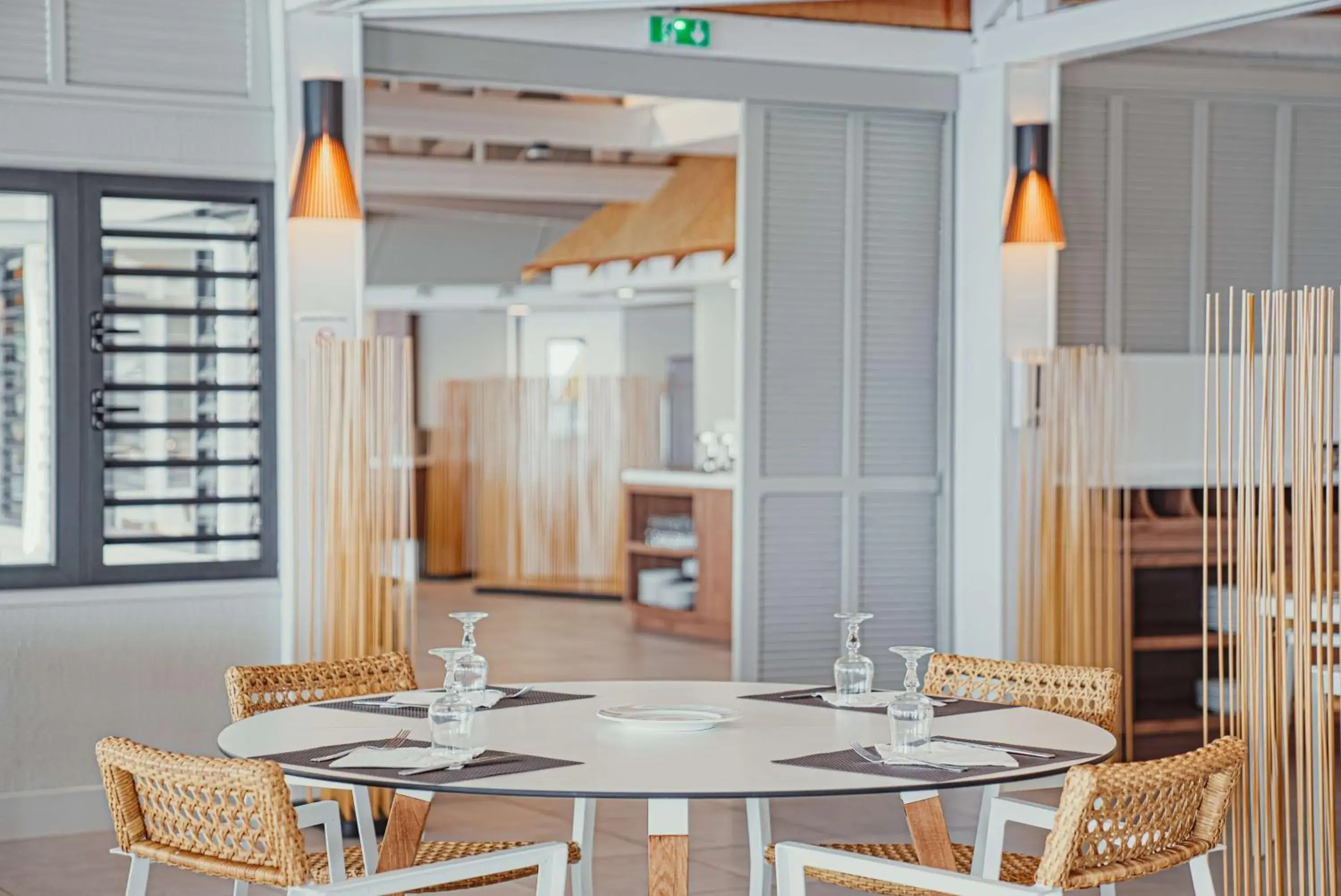 Restaurant/places to eat in DoubleTree by Hilton Noumea Ilot Maitre Resort Restaurant/places to eat in DoubleTree by Hilton Noumea Ilot Maitre Resort