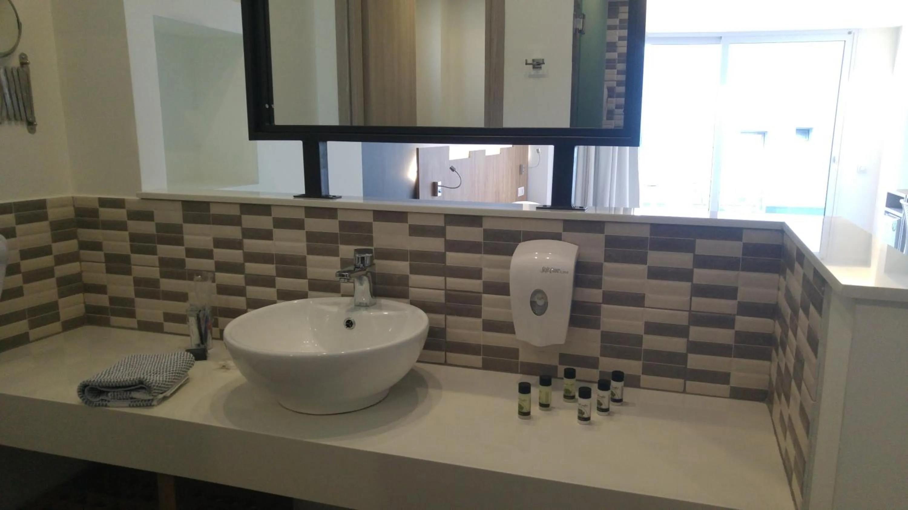 Bathroom in Pollis Hotel