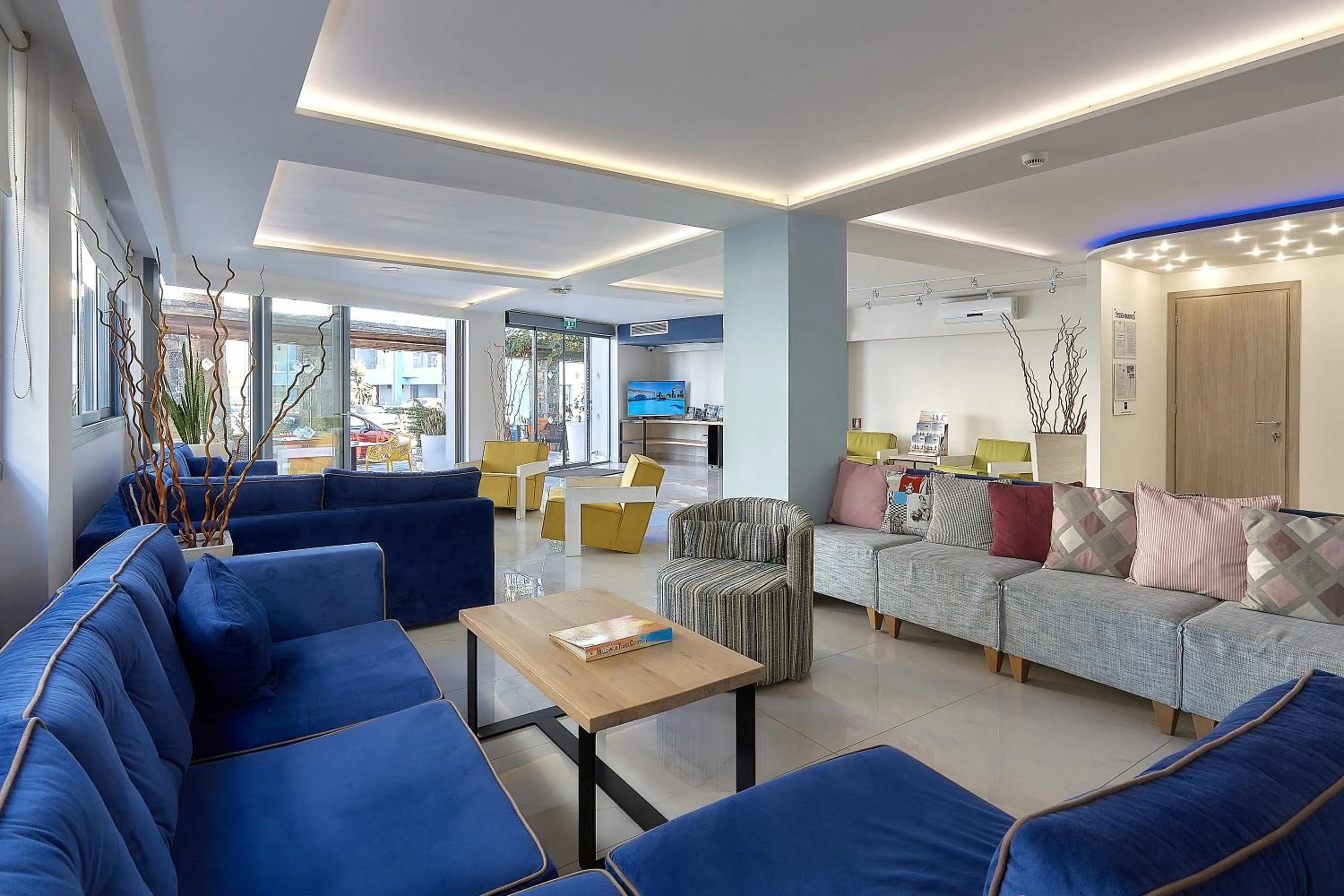 Lobby or reception in Pollis Hotel