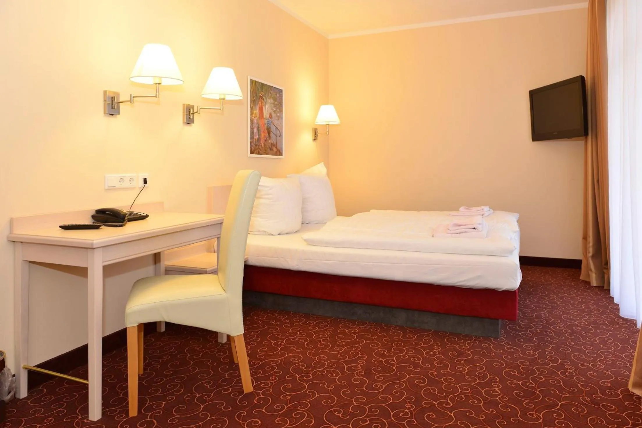 Photo of the whole room, Bed in Hotel Behrmann