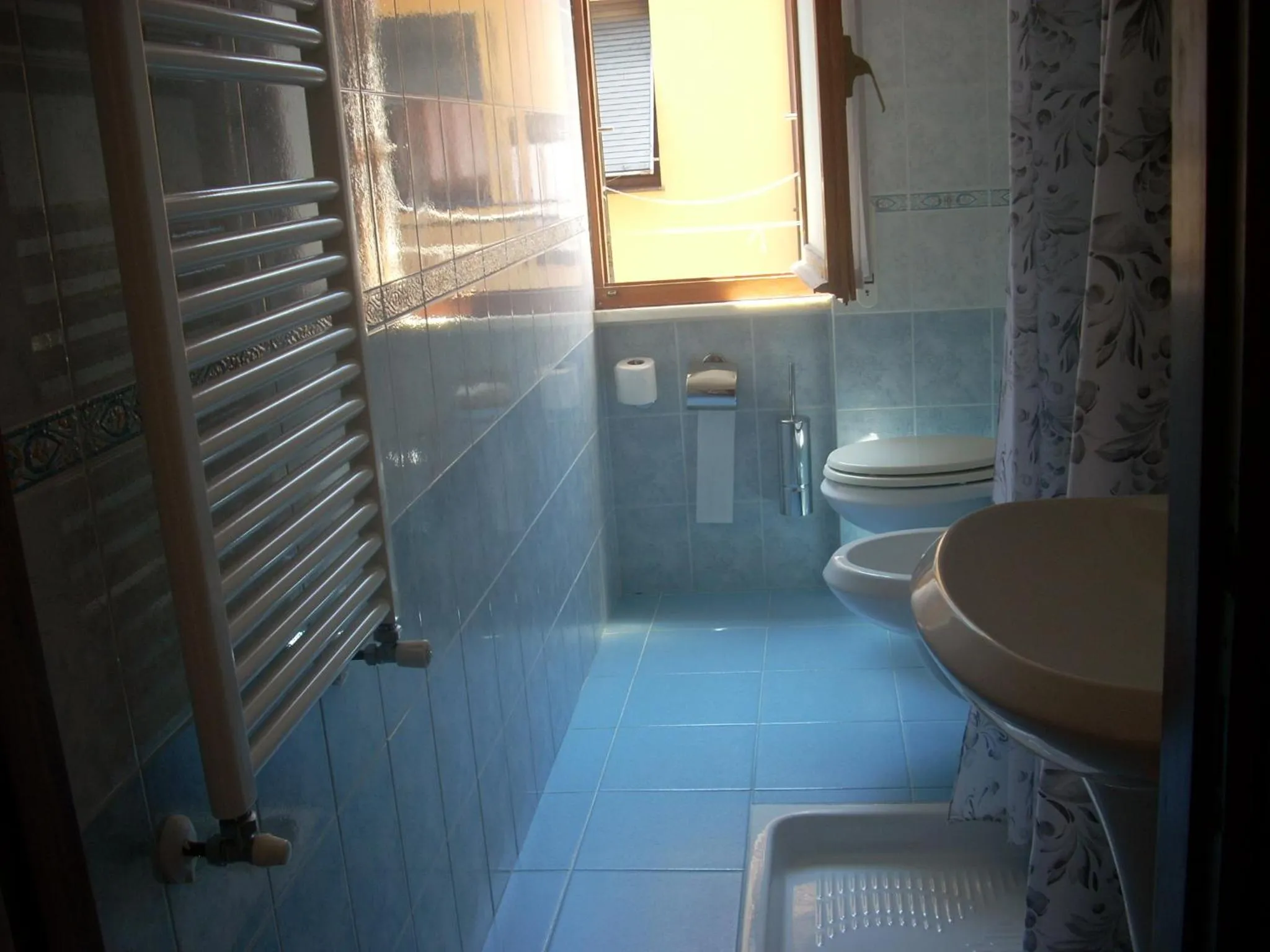 Bathroom in Hotel Corallo