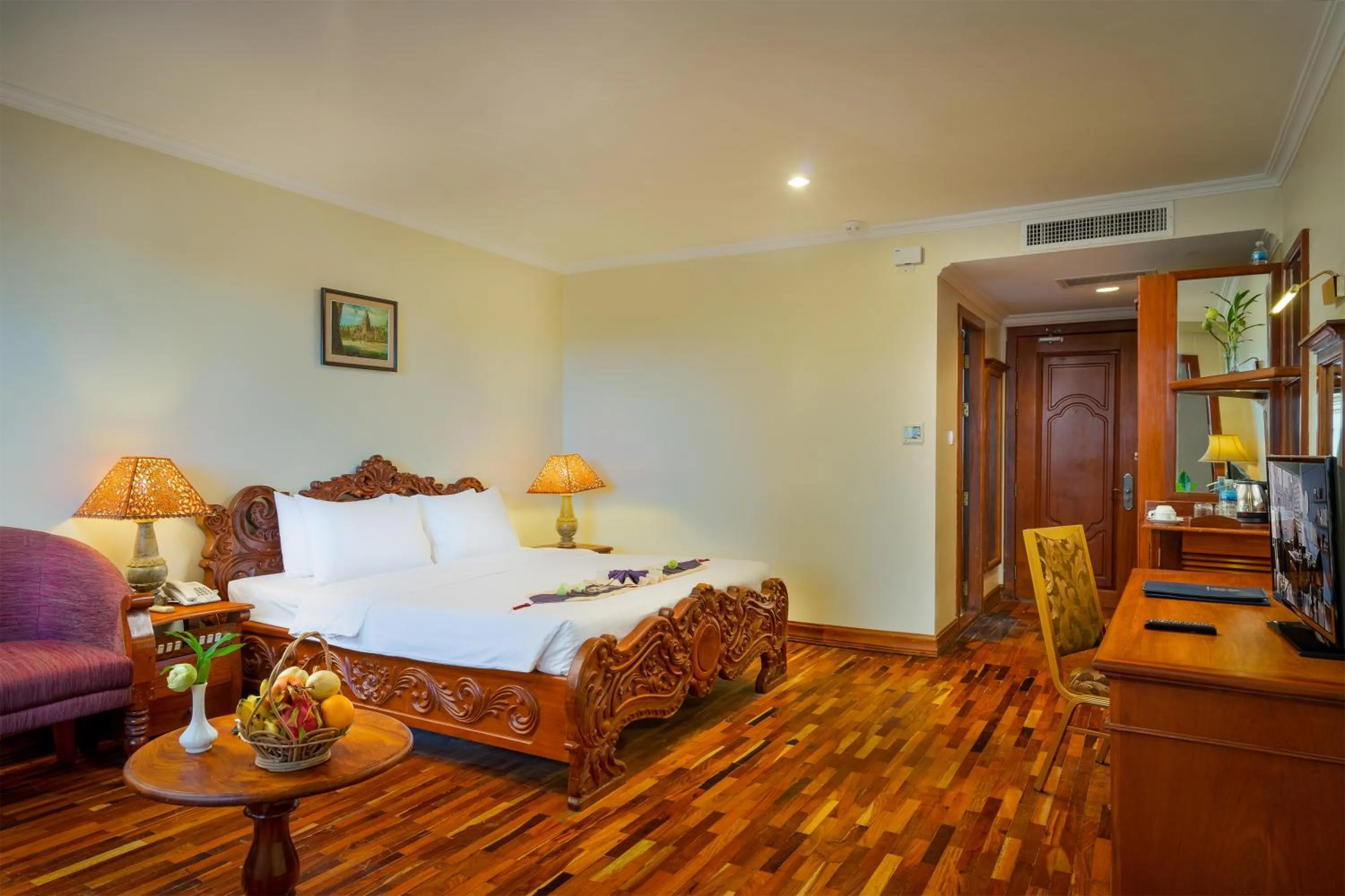 Bed in Dragon Royal Angkor Hotel